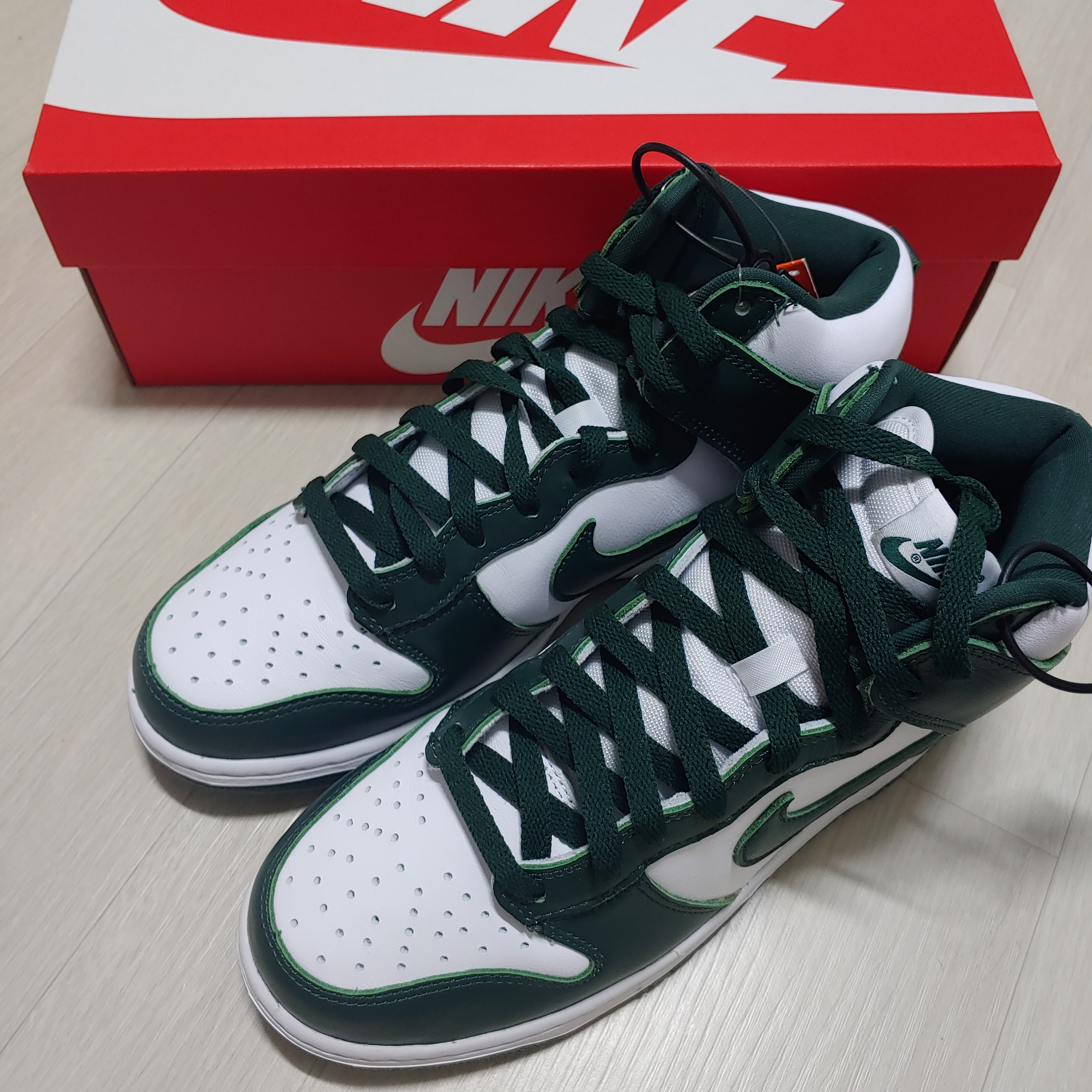 Nike Dunk High SP Spartan Green, Nike Dunk High SP Maize & Blue 착용 스타일 - 2