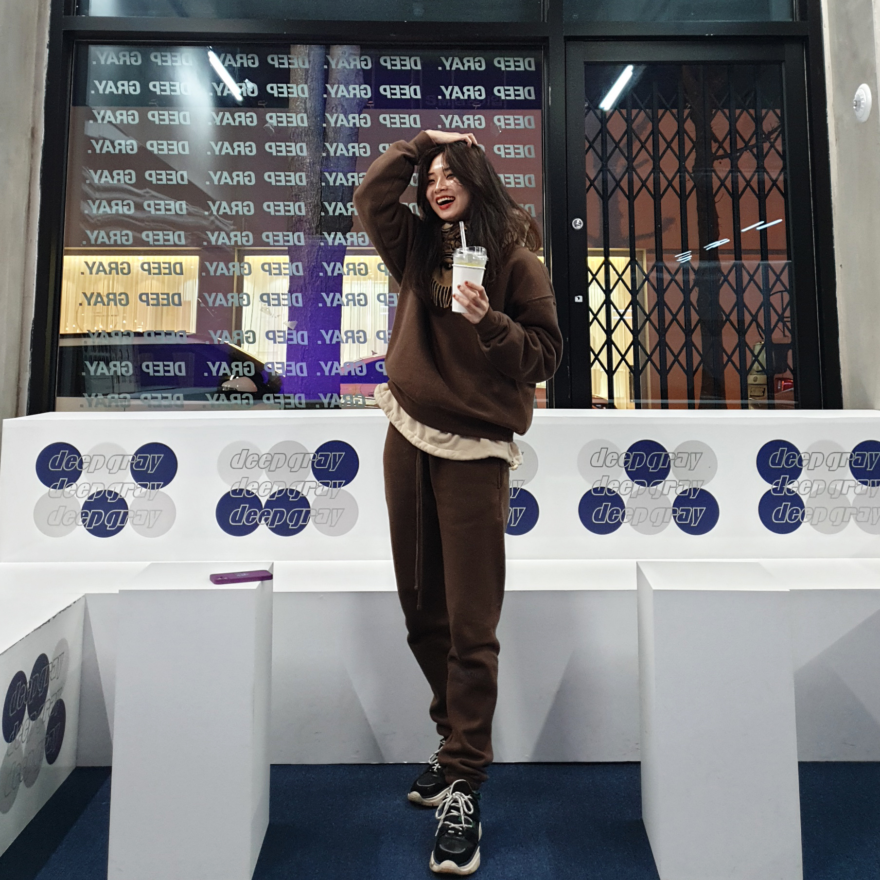 Essentials Fleece Lounge Pants Brown/Rain Drum - Ssense Exclusive, Essentials Logo Hoodie Brown/Rain Drum - Ssense Exclusive 착용 스타일