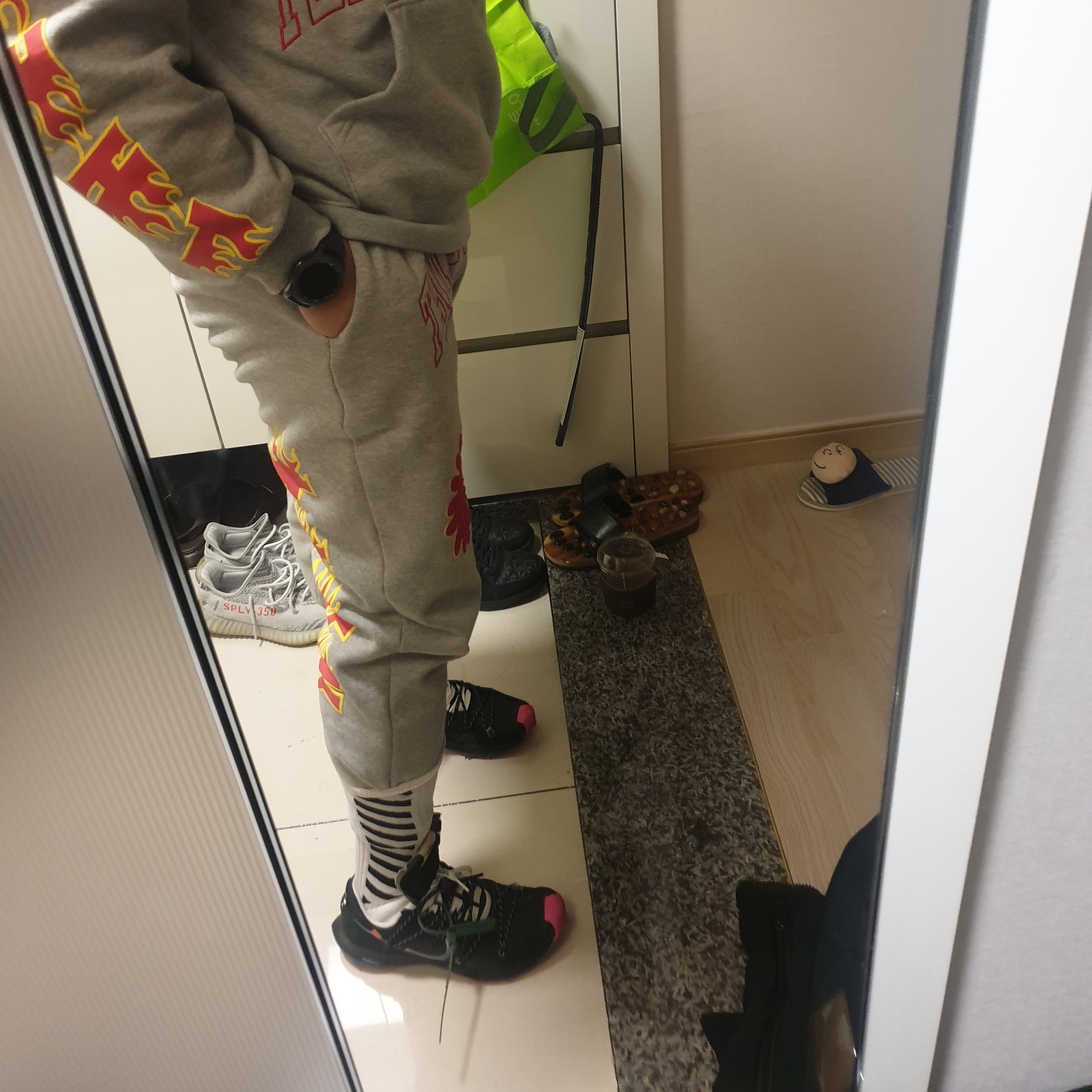 (W) Nike x Off-White Zoom Terra Kiger 5 Black 착용 스타일