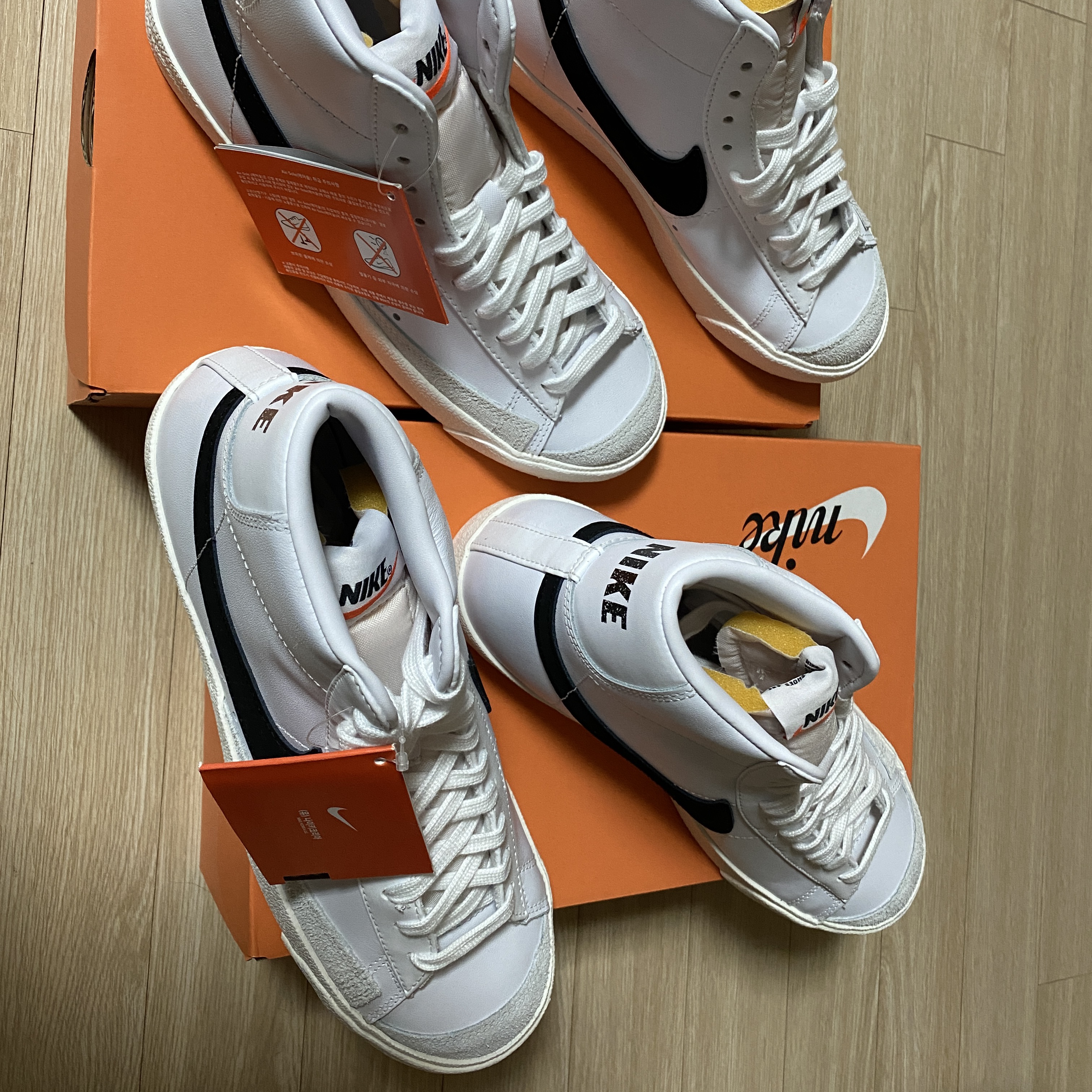 Nike Blazer Mid '77 Vintage White Black 착용 스타일 - 2
