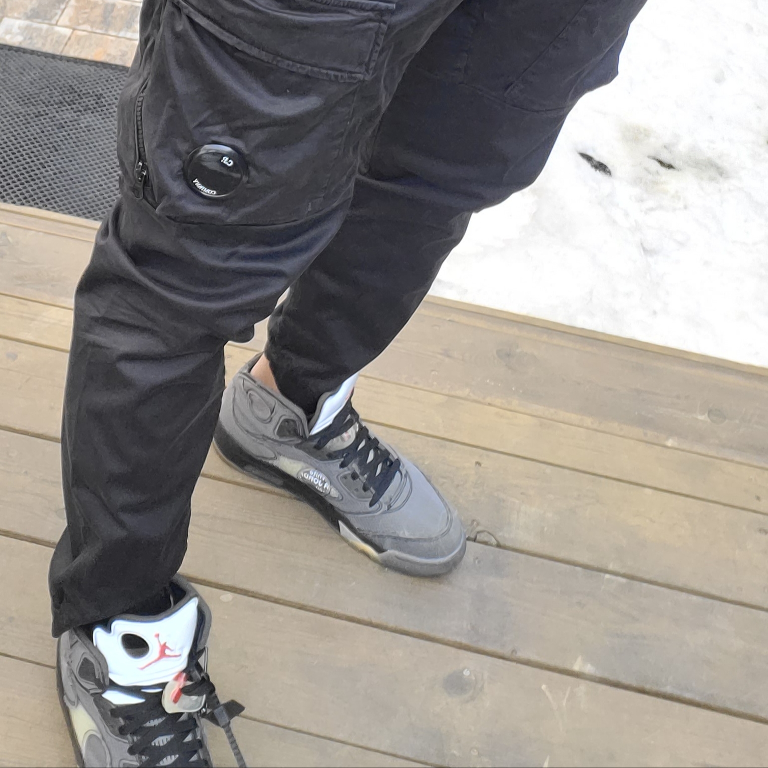 Jordan 5 x Off-White Retro SP Black Muslin 착용 스타일 - 2