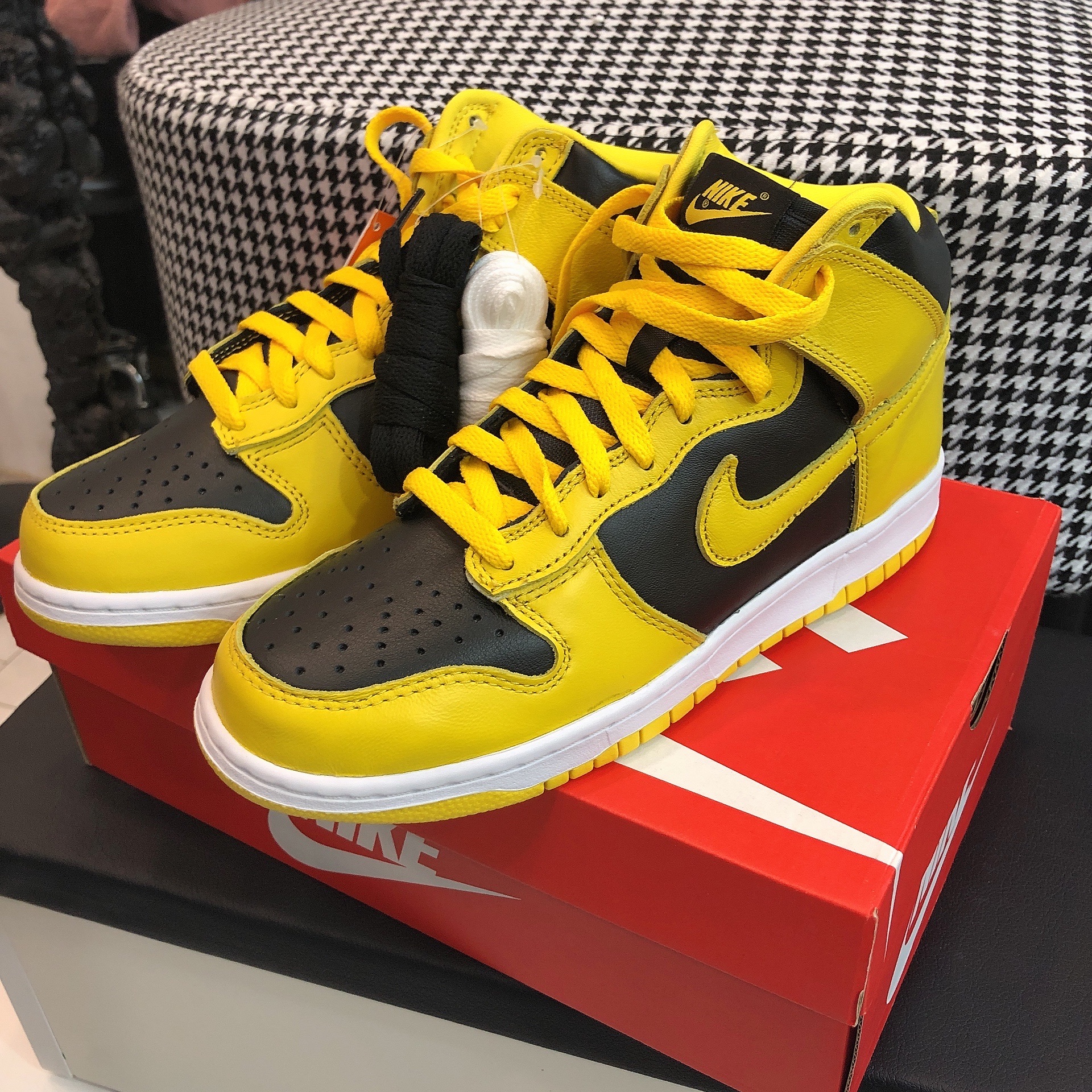 Nike Dunk High SP Varsity Maize 착용 스타일 - 2