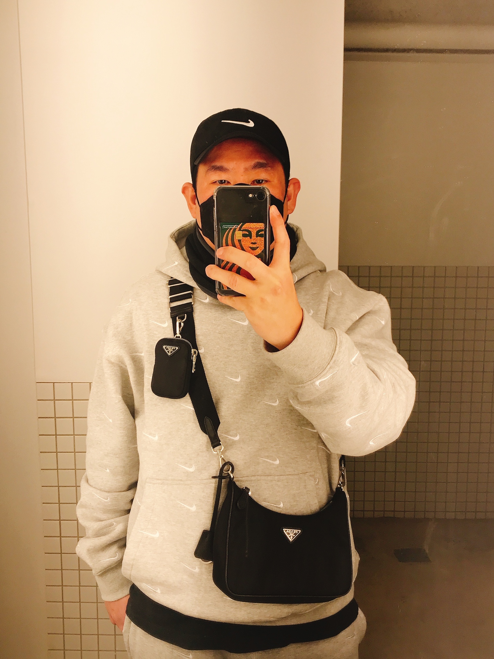 Nike x Off-White Air Rubber Dunk University Gold, Nike NRG Swoosh Logo Hoodie Grey Heather 착용 스타일 - 4