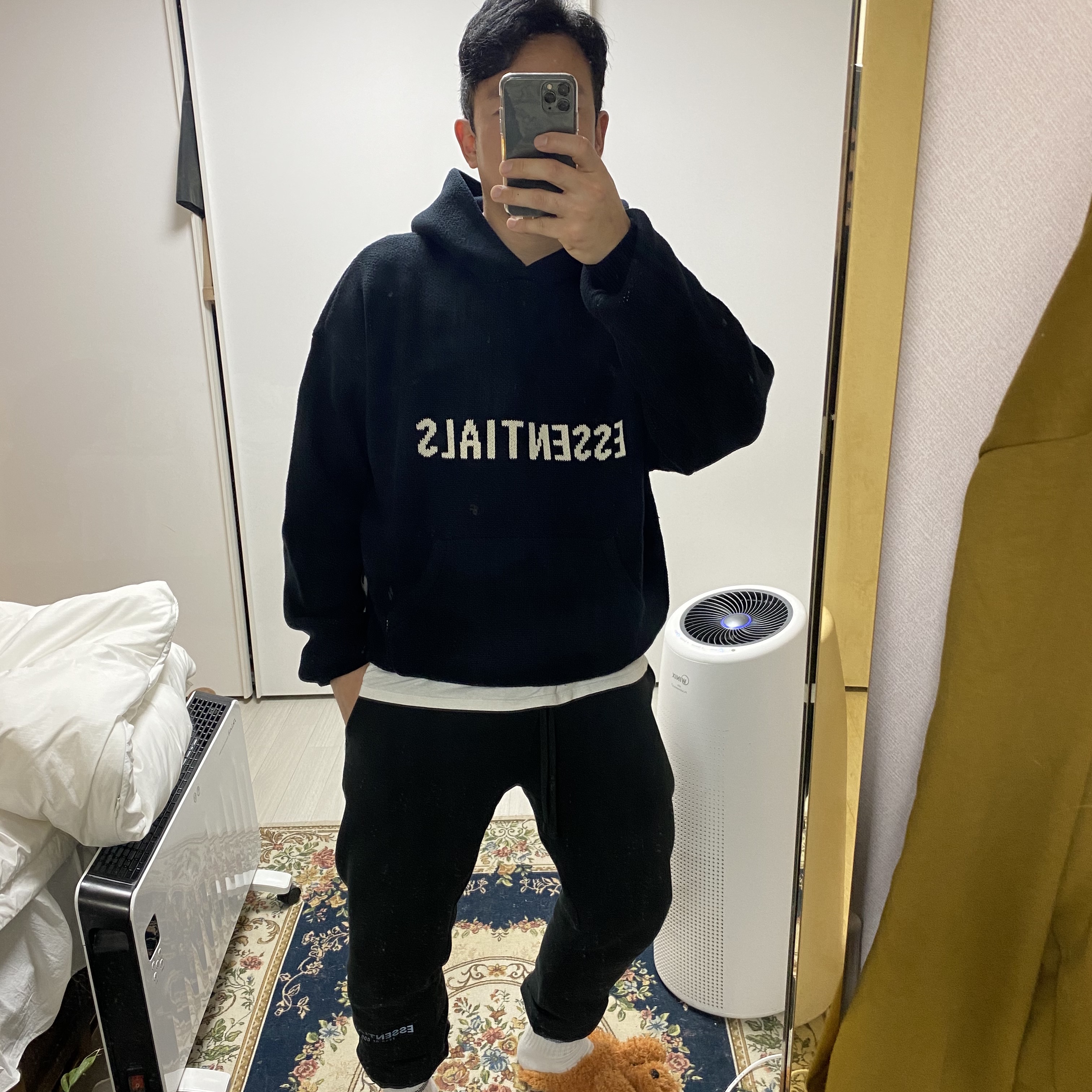 Essentials Sweatpants Dark Slate/Black 2020, Essentials Knit Hoodie Black - 20FW 착용 스타일