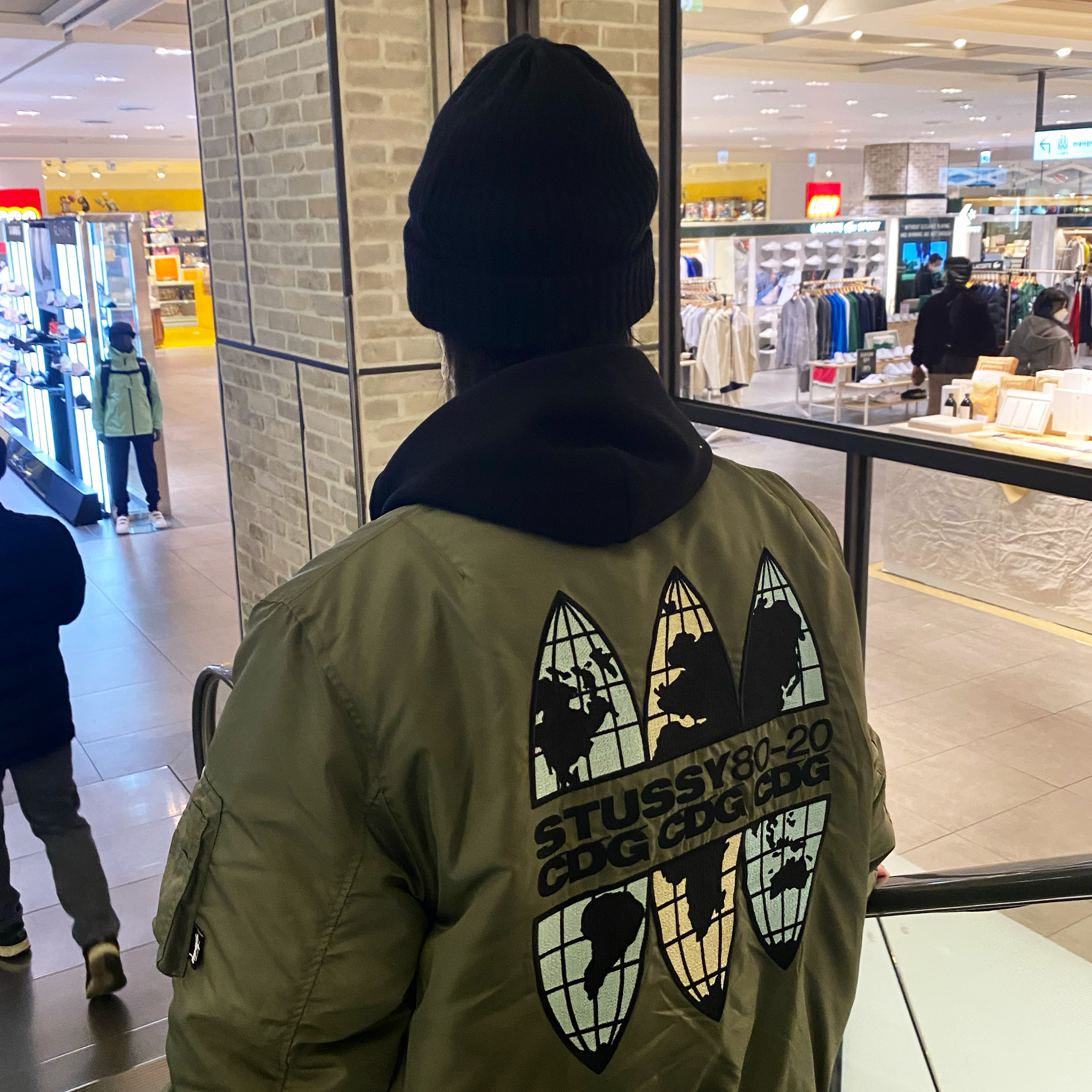 Stussy x CDG MA-1 Jacket Olive 착용 스타일