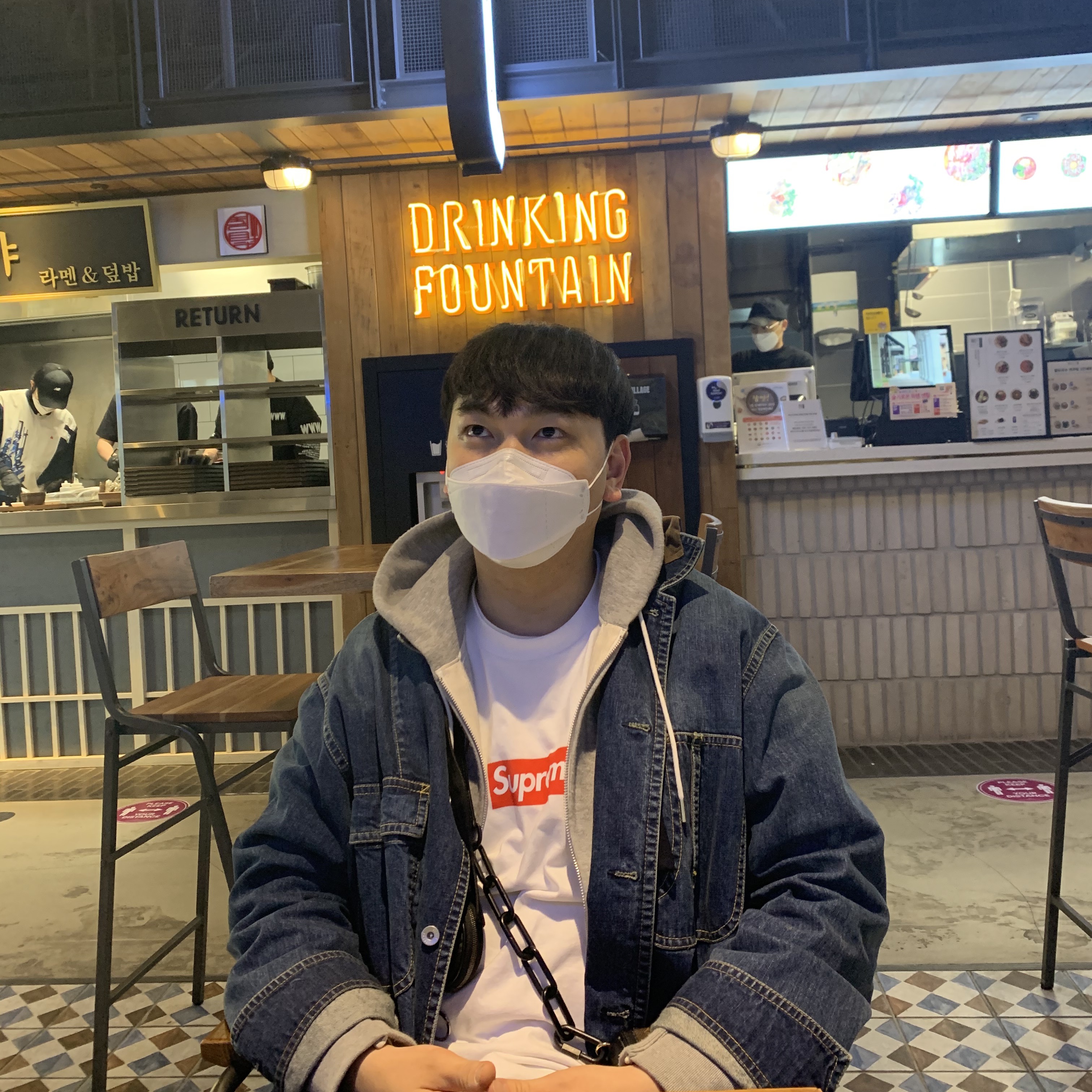 Supreme Box Logo L/S T-Shirt White - 20FW 착용 스타일