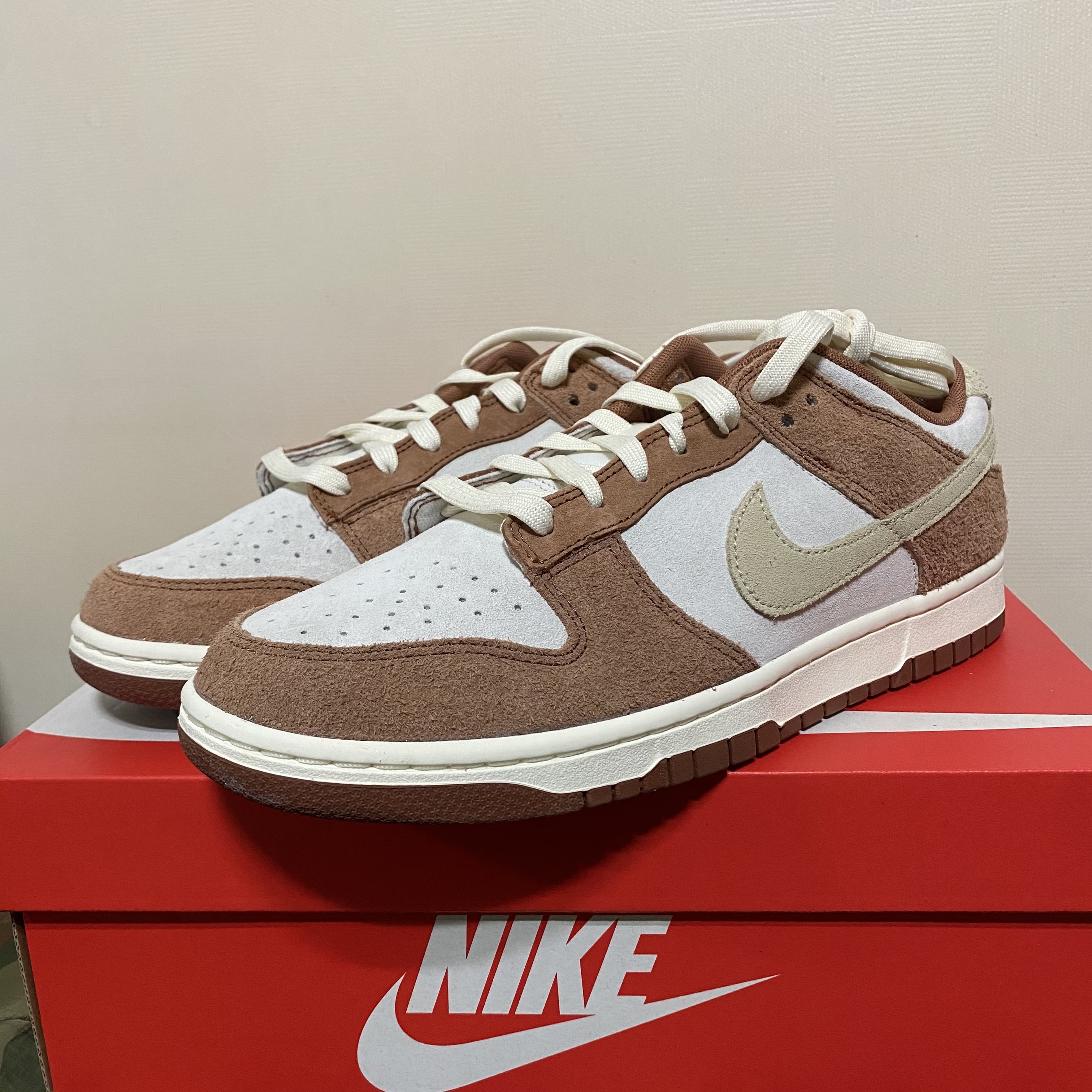 Nike Dunk Low Pro Premium Medium Curry 착용 스타일