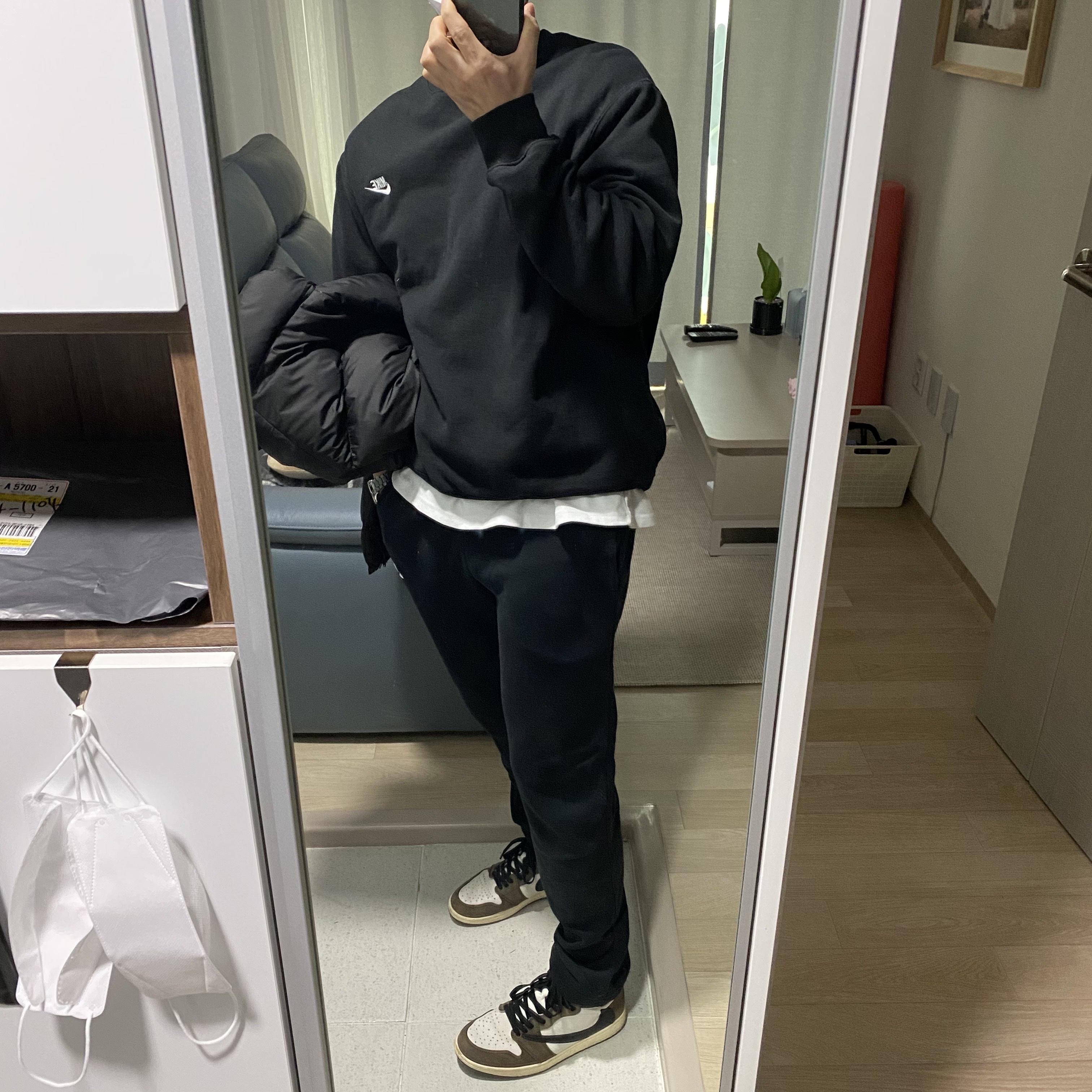 Jordan 1 x Travis Scott Retro High OG SP Mocha 착용 스타일