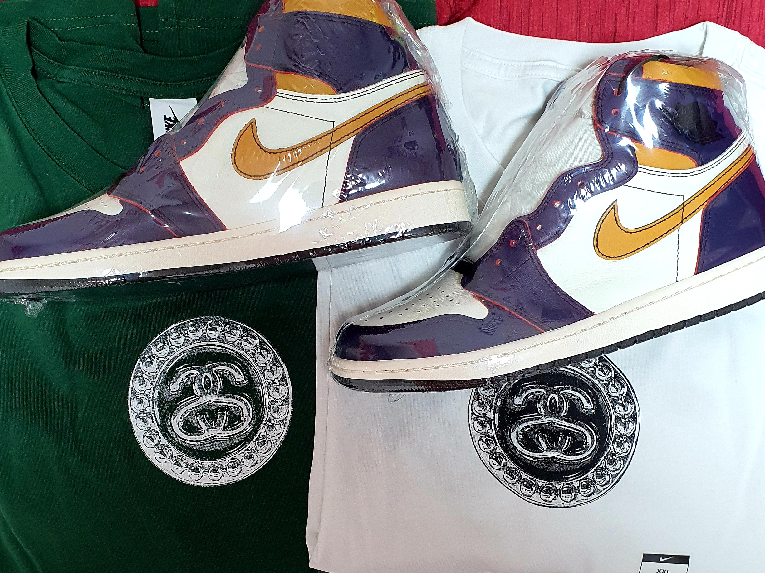 Jordan 1 Retro High OG Defiant SB LA to Chicago, Nike x Stussy Big Swoosh LS T-Shirt White - US/EU 착용 스타일