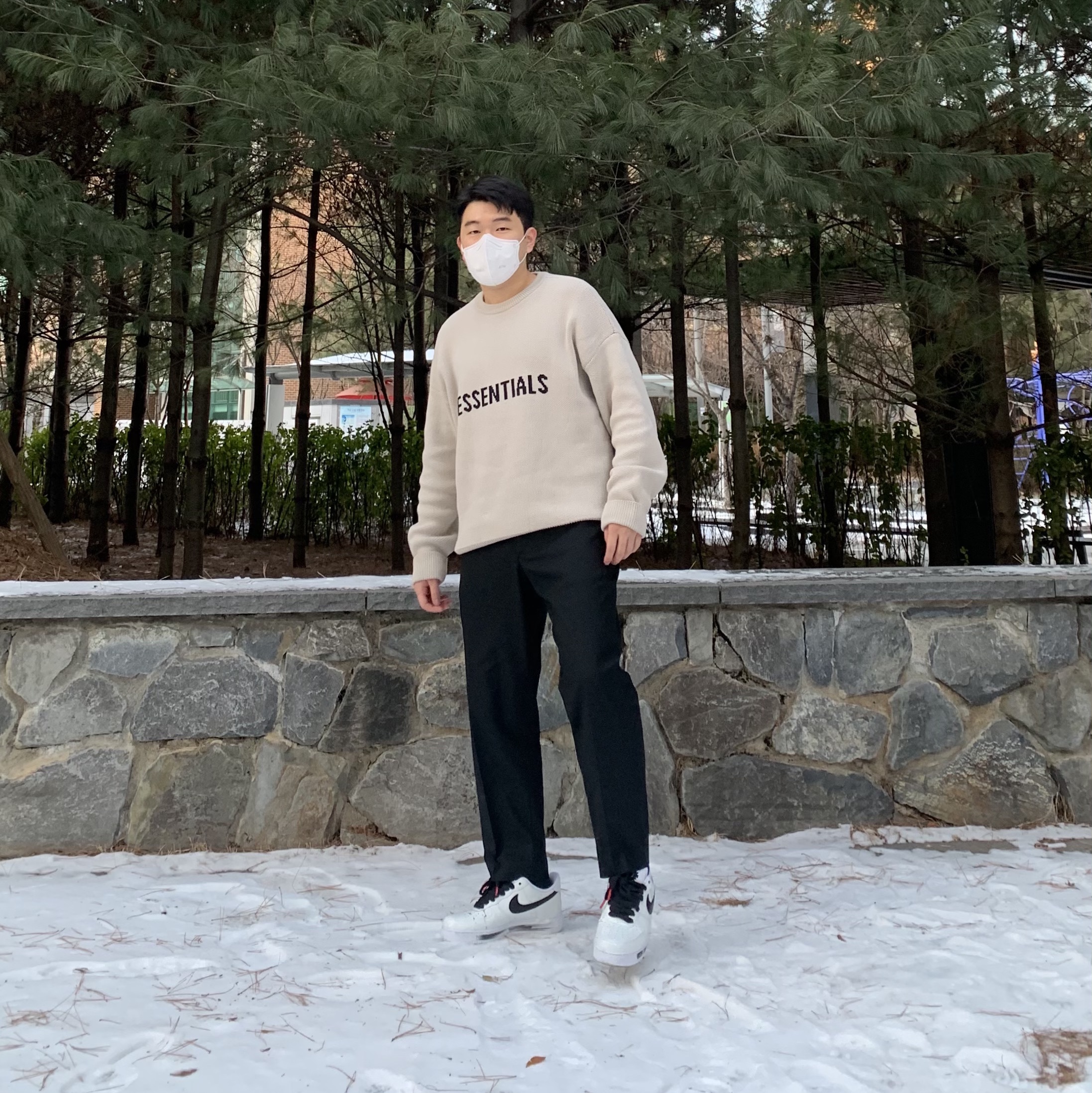Essentials Knit Sweater Moss - 20FW, Nike x Peaceminusone Air Force 1 Low Para-Noise 2.0 착용 스타일
