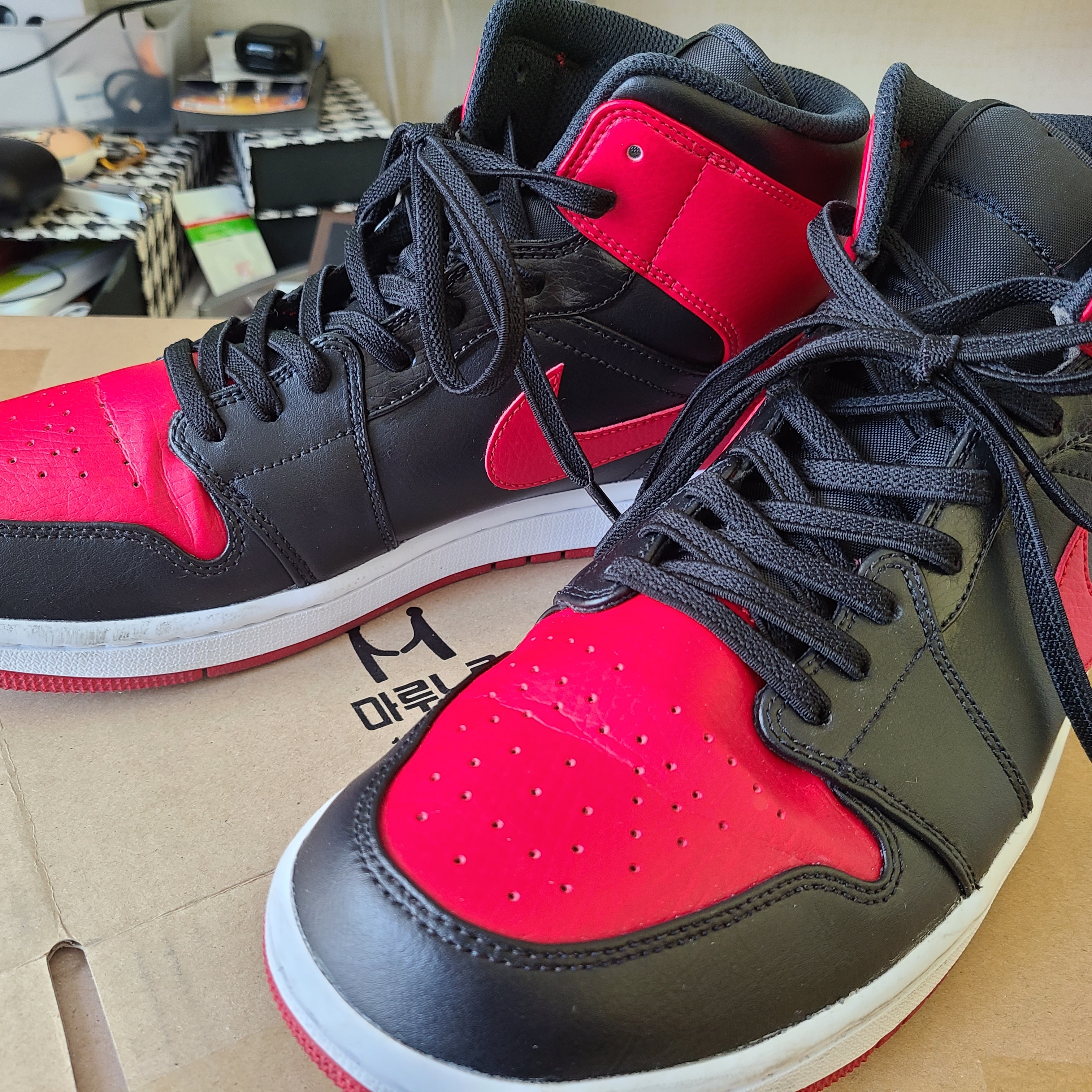 Jordan 1 Mid Bred Banned 2020 착용 스타일