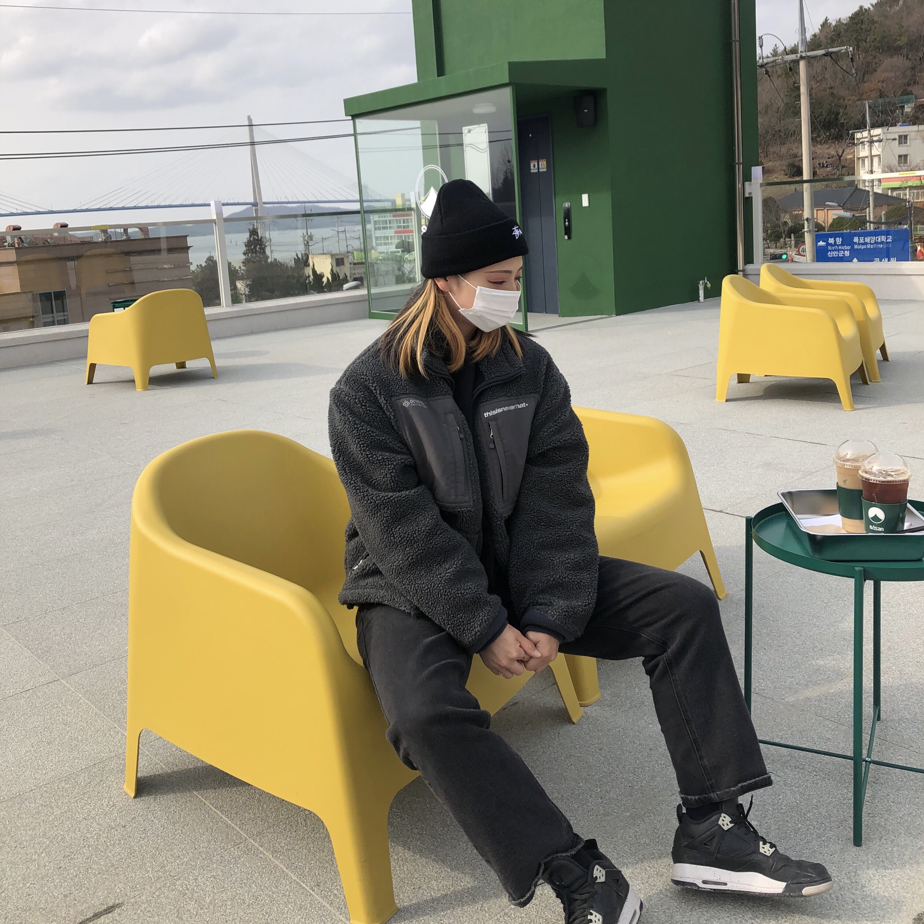 Jordan 1 Retro High Rookie of the Year, Stussy Stock Cuff Beanie Black 착용 스타일 - 2