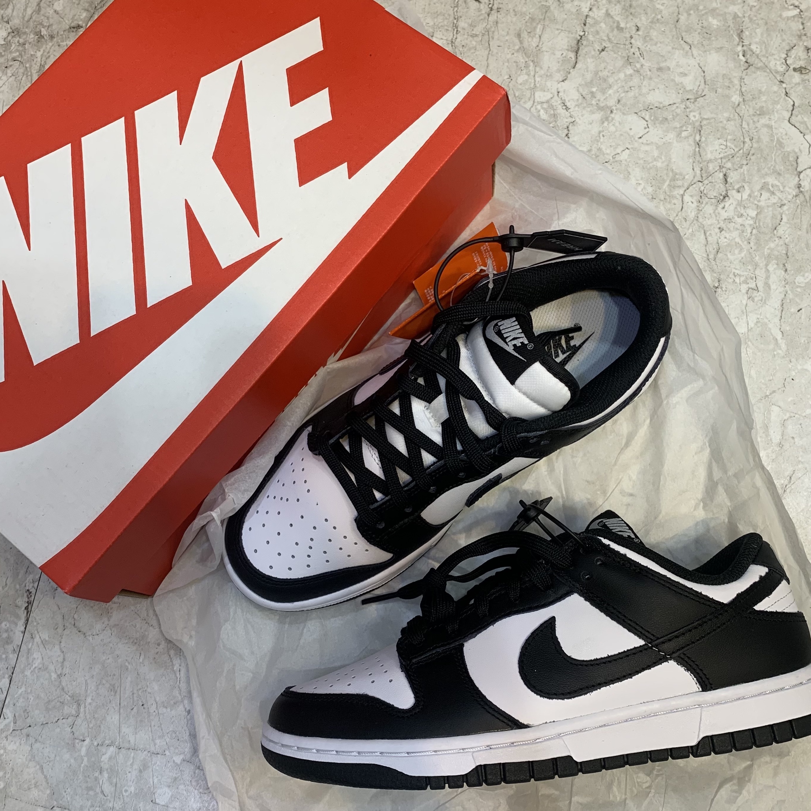 (W) Nike Dunk Low Black 착용 스타일