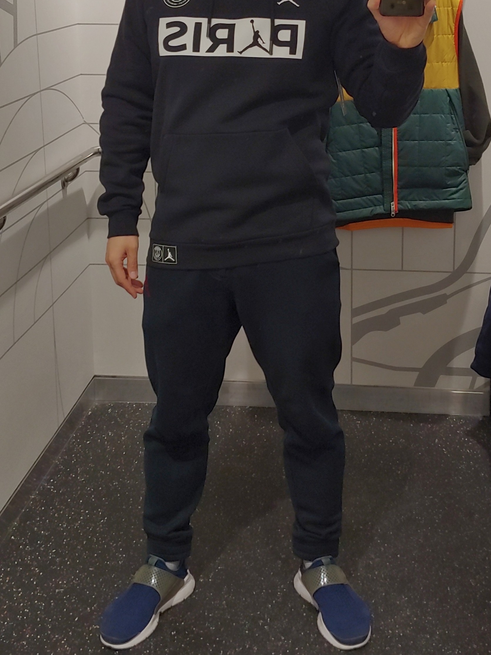 Nike Sock Dart Midnight Navy 착용 스타일