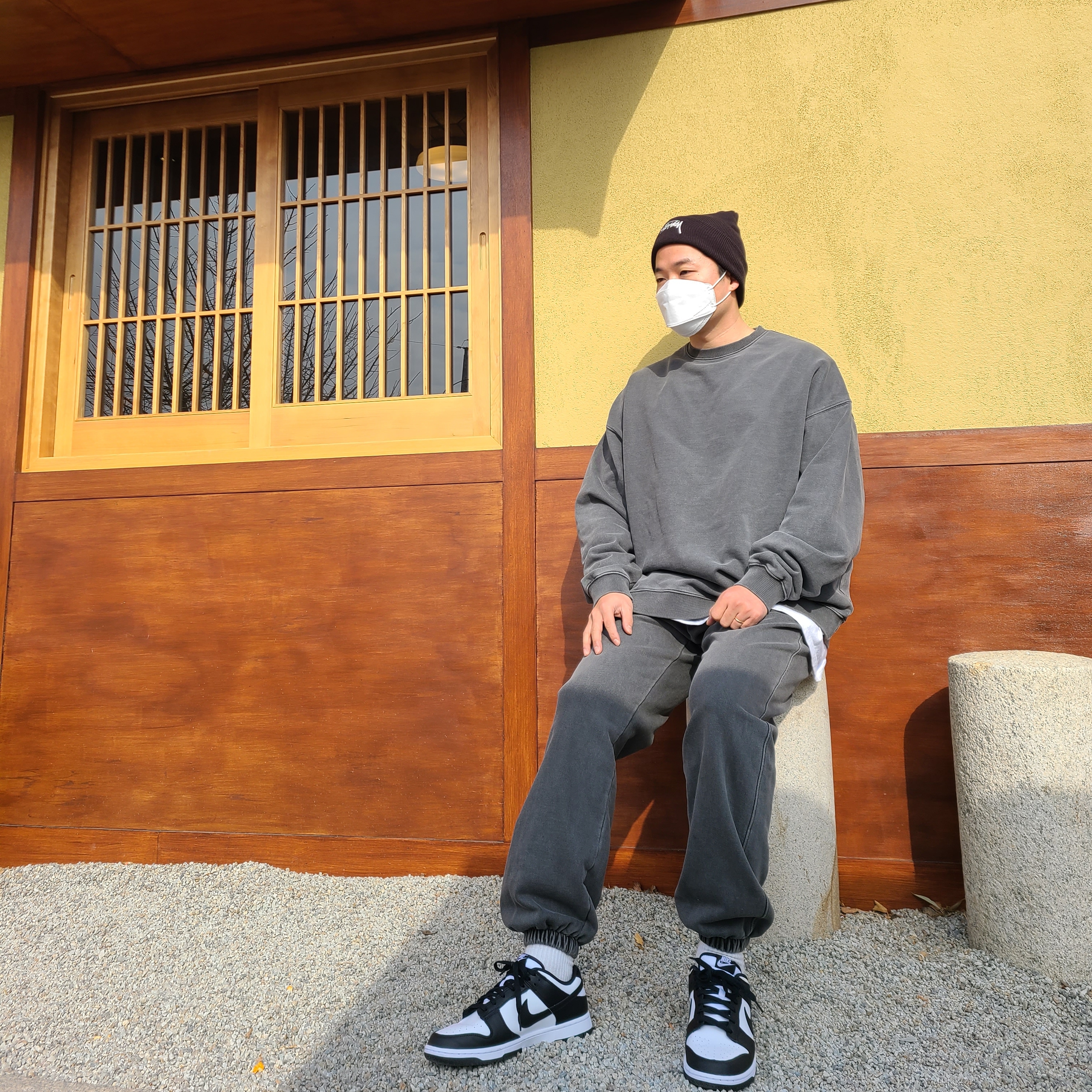 Nike Dunk Low Retro Black, Nike x Stussy Cuff Beanie Black 착용 스타일 - 3