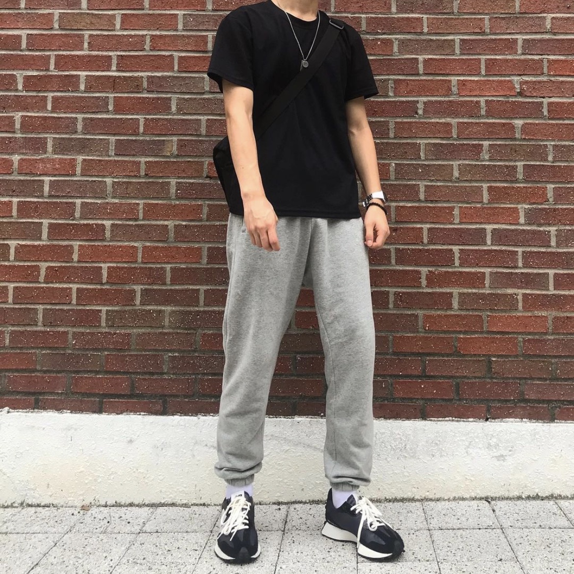 (W) New Balance 327 Black Grey 착용 스타일