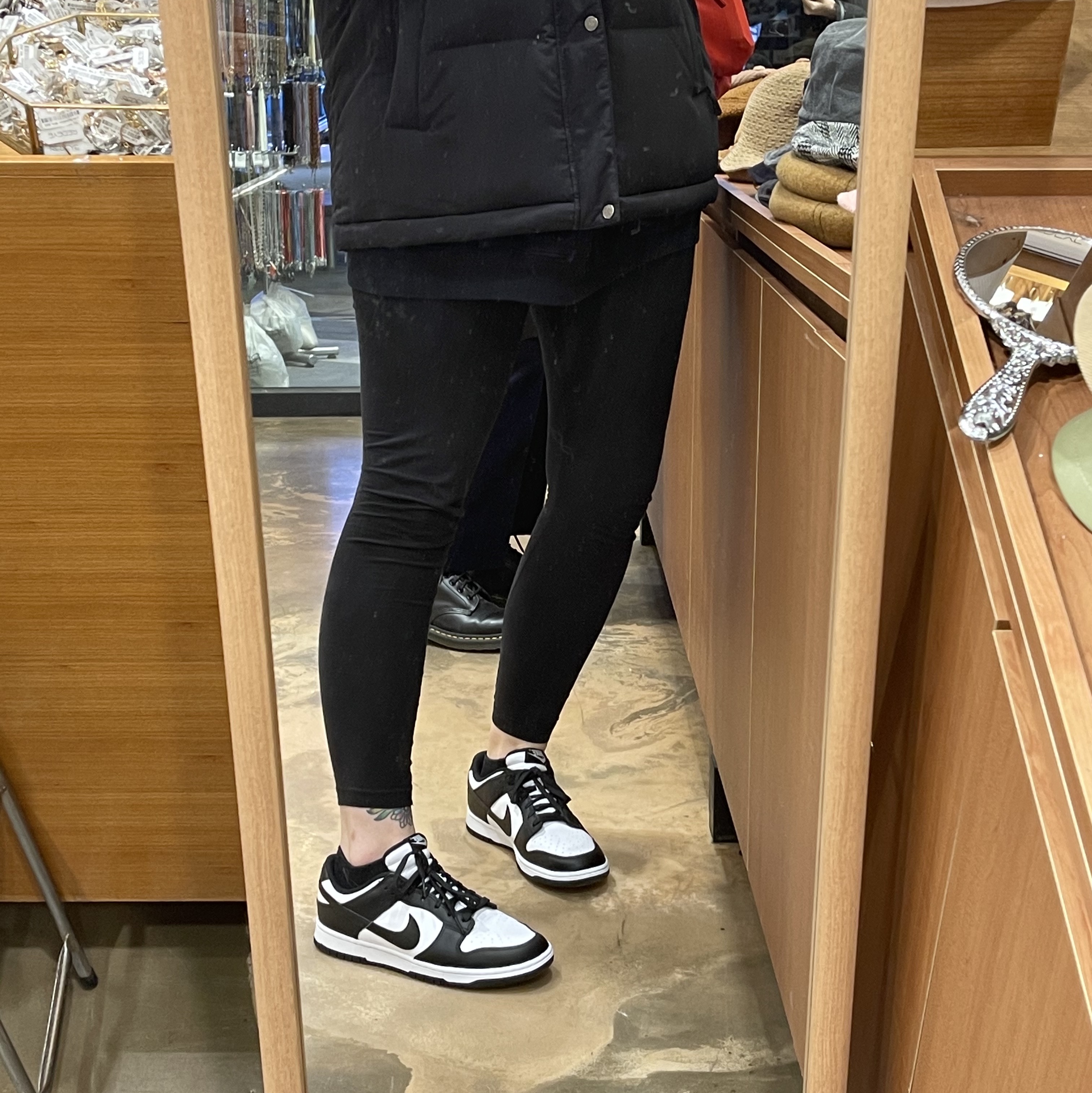 (W) Nike Dunk Low Black 착용 스타일