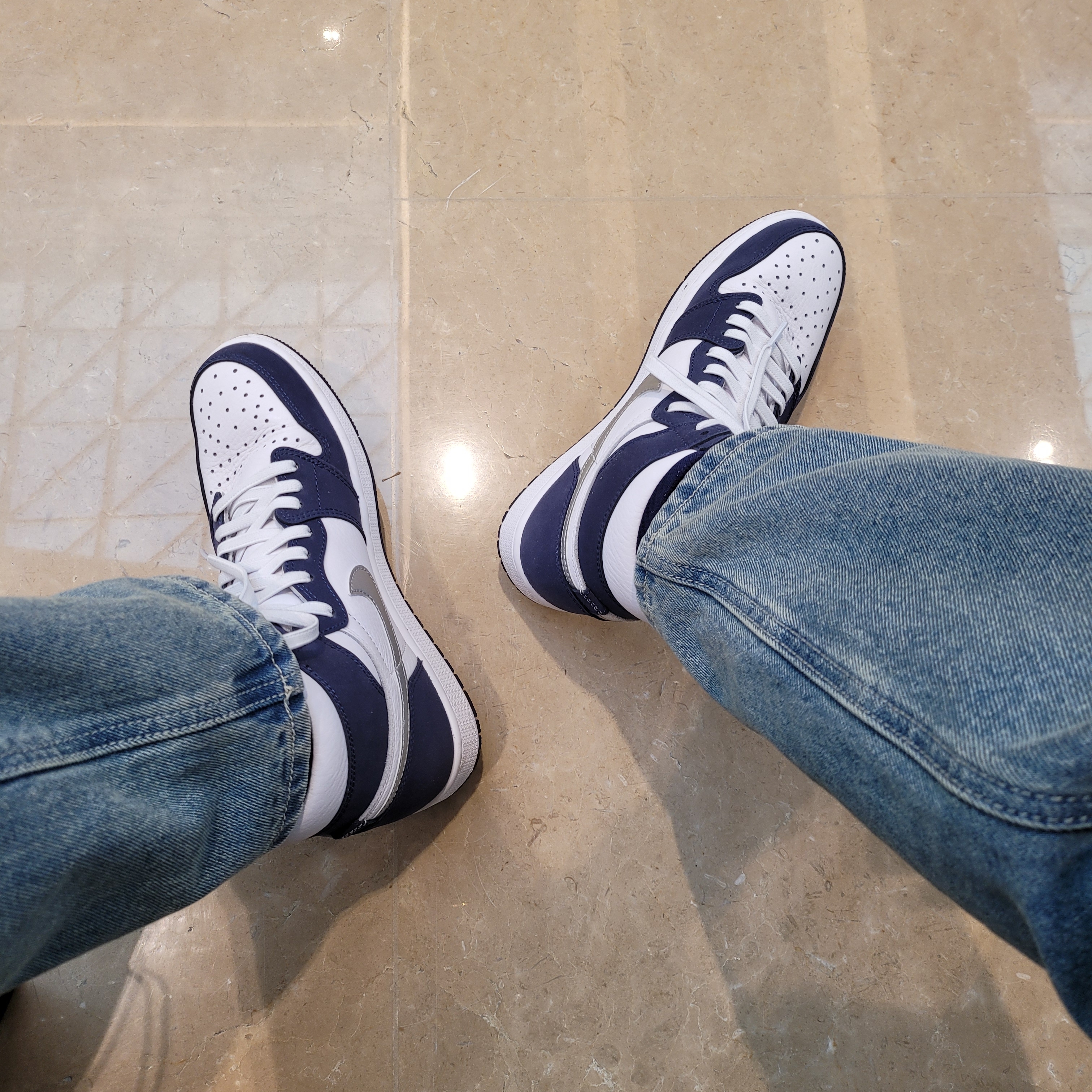 Jordan 1 Retro High OG CO.JP Midnight Navy 착용 스타일 - 2