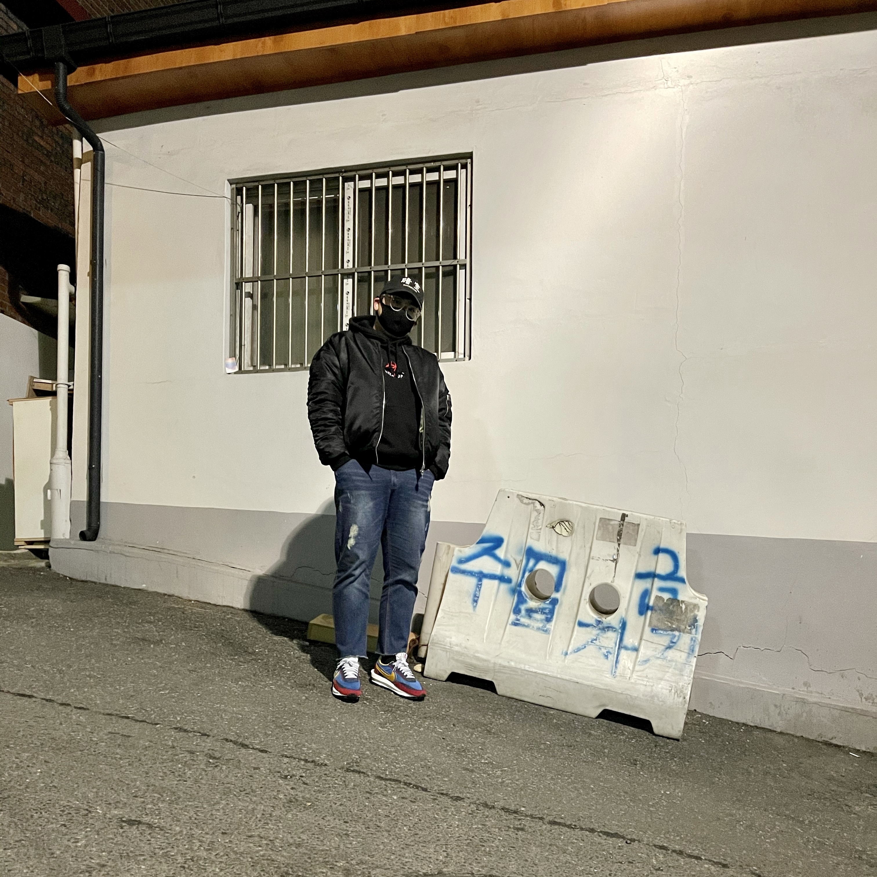 Nike x Sacai LDWaffle Blue Multi 착용 스타일