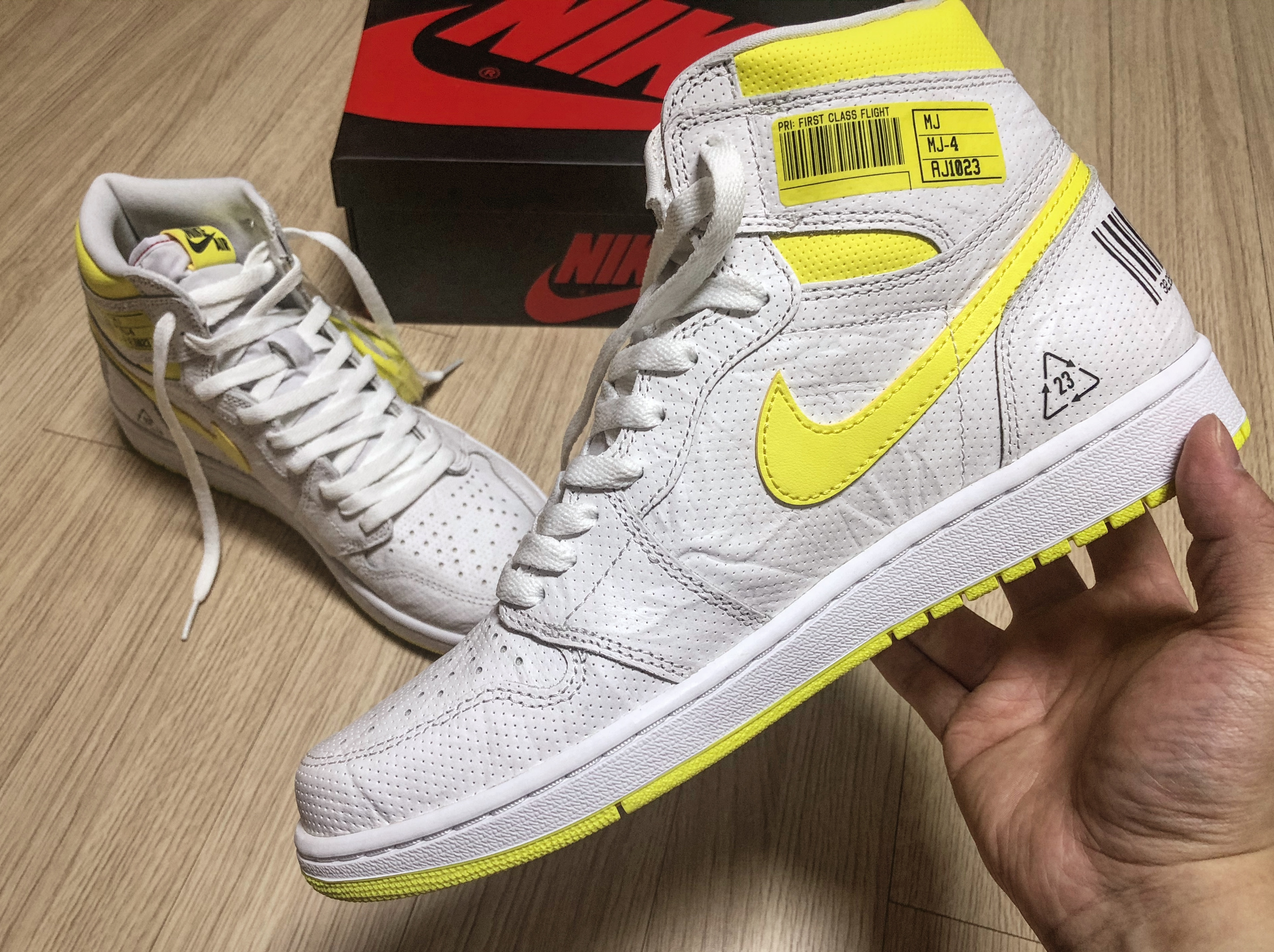 Jordan 1 Retro High OG First Class Flight 착용 스타일 - 1