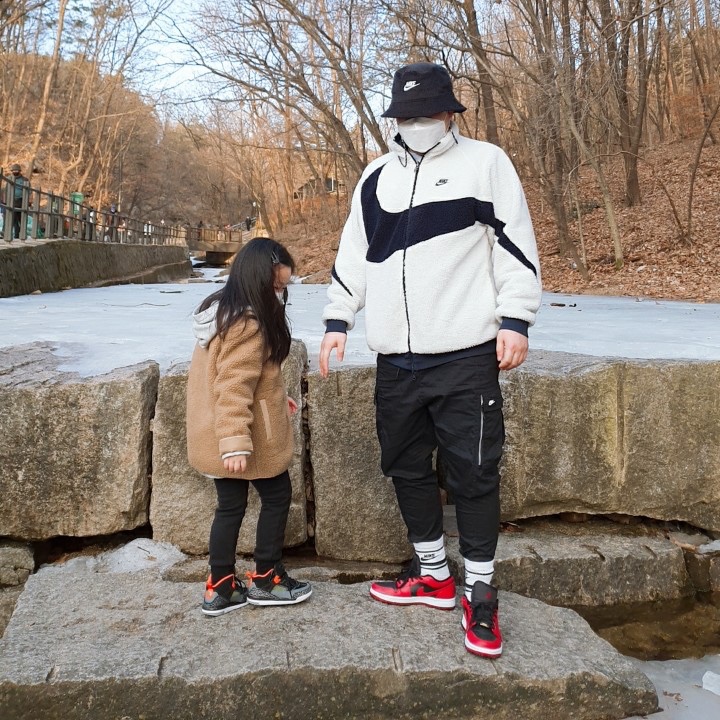 Nike Big Swoosh Full Zip Jacket White Navy, Jordan 1 Low Varsity Red 착용 스타일