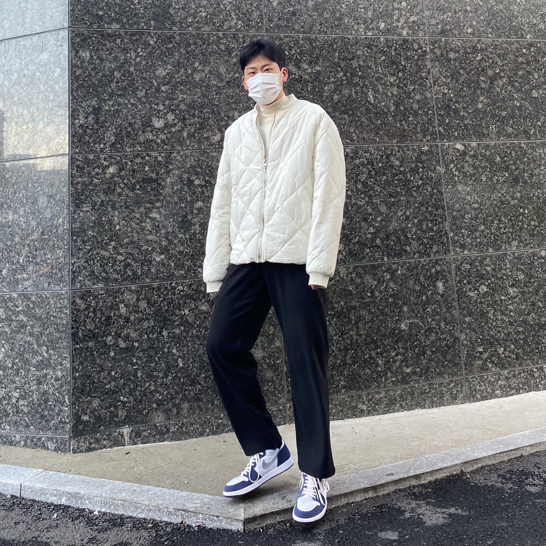 Jordan 1 Retro High OG CO.JP Midnight Navy 착용 스타일