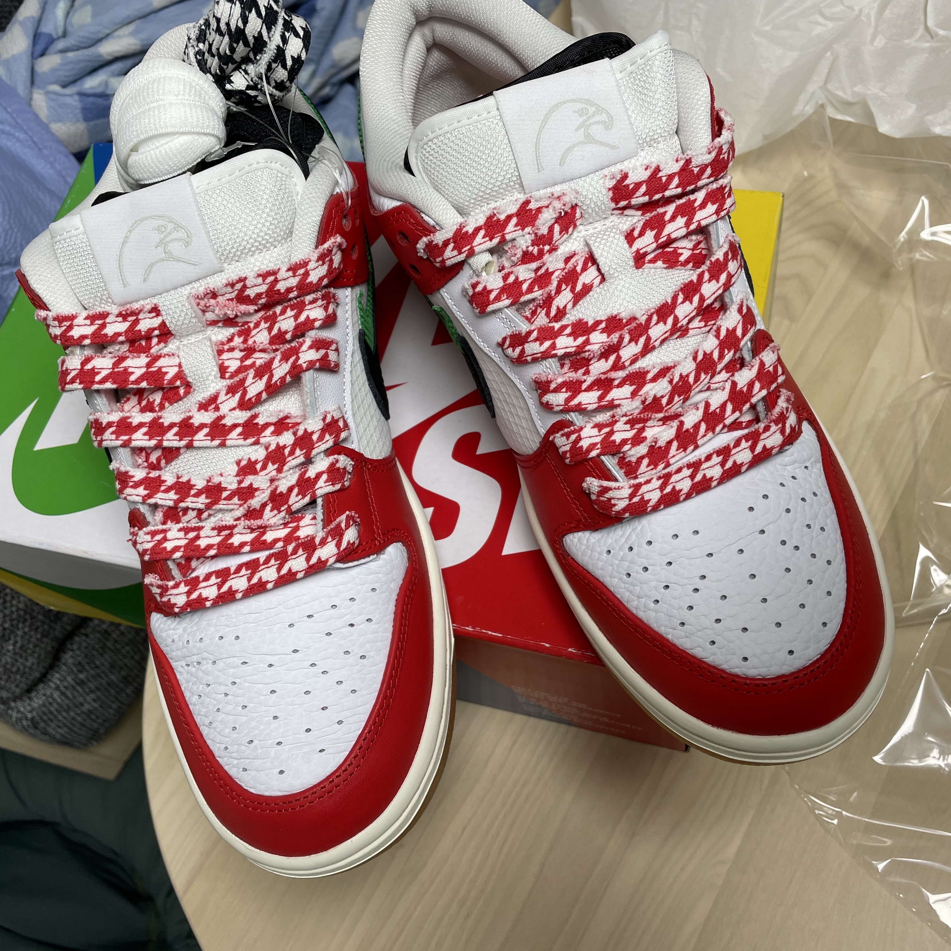 Nike x Frame Skate SB Dunk Low Pro Habibi 착용 스타일 - 2