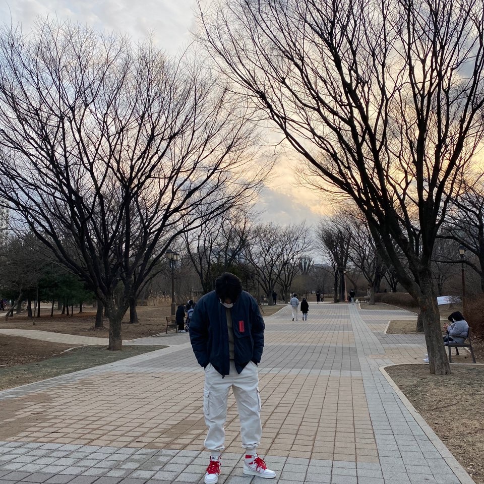Jordan 1 Retro High Phantom Gym Red 착용 스타일