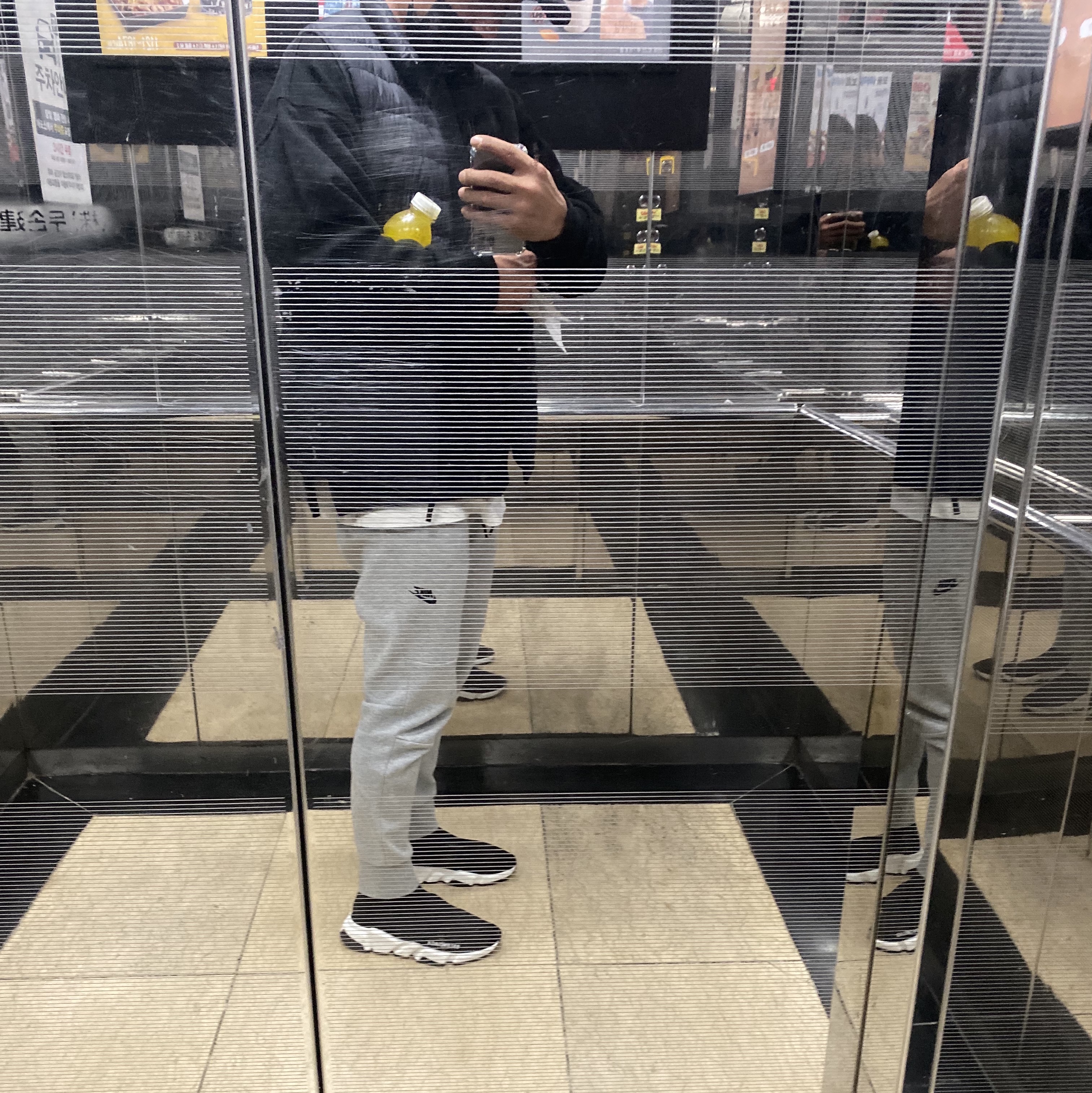 Balenciaga Speed Trainer Black White 2019 착용 스타일