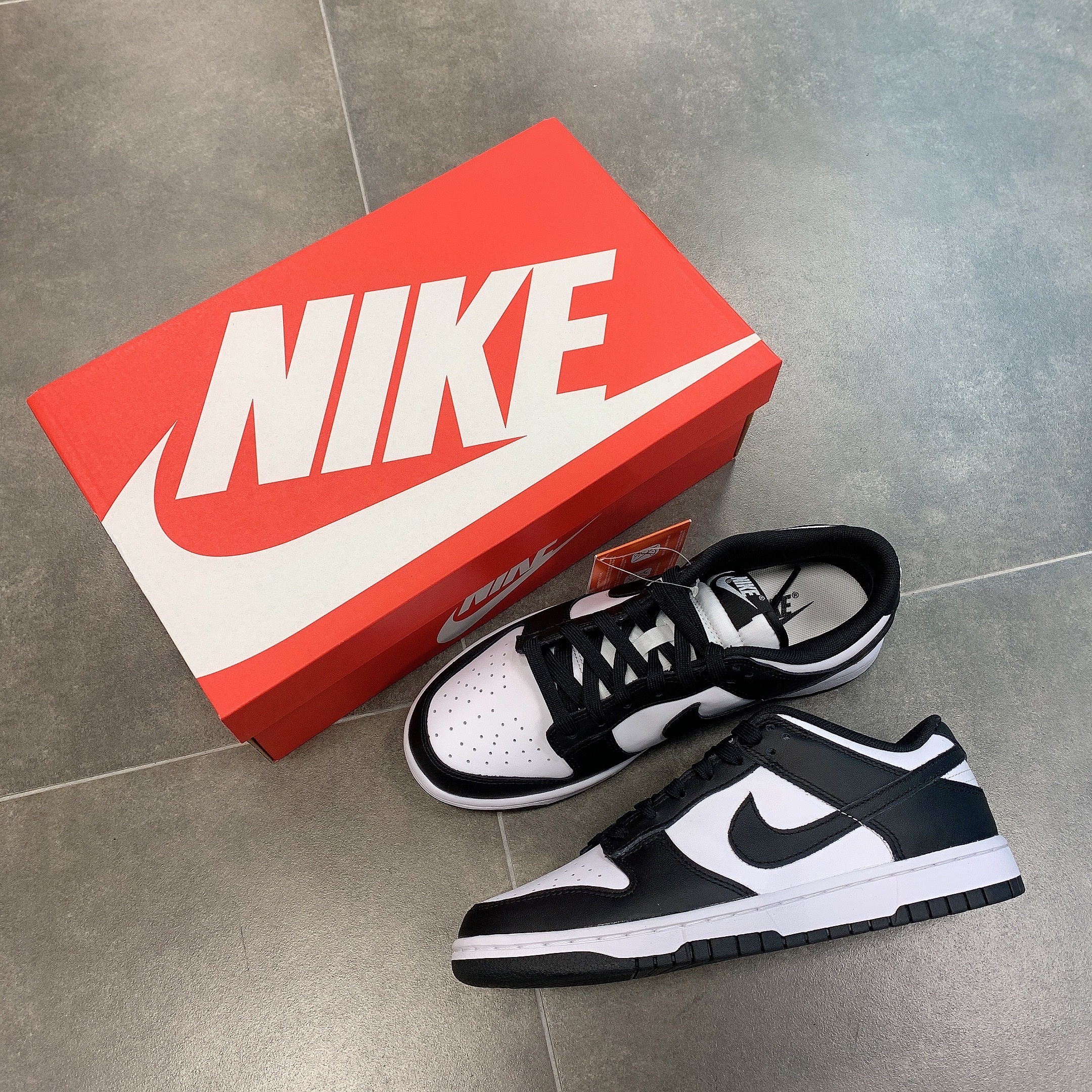 Nike Dunk Low Retro Black 착용 스타일 - 1