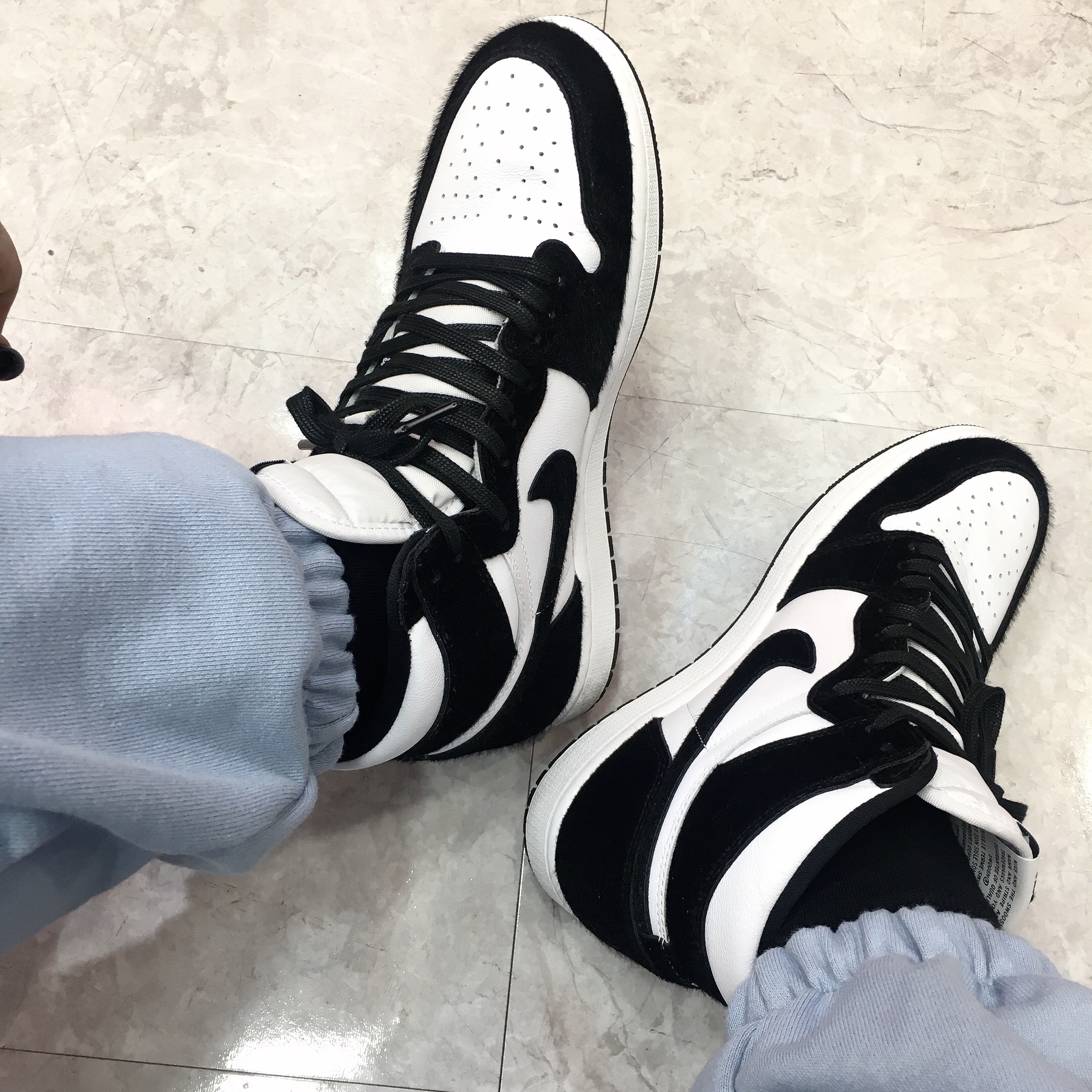 (W) Jordan 1 Retro High Twist 착용 스타일 - 1