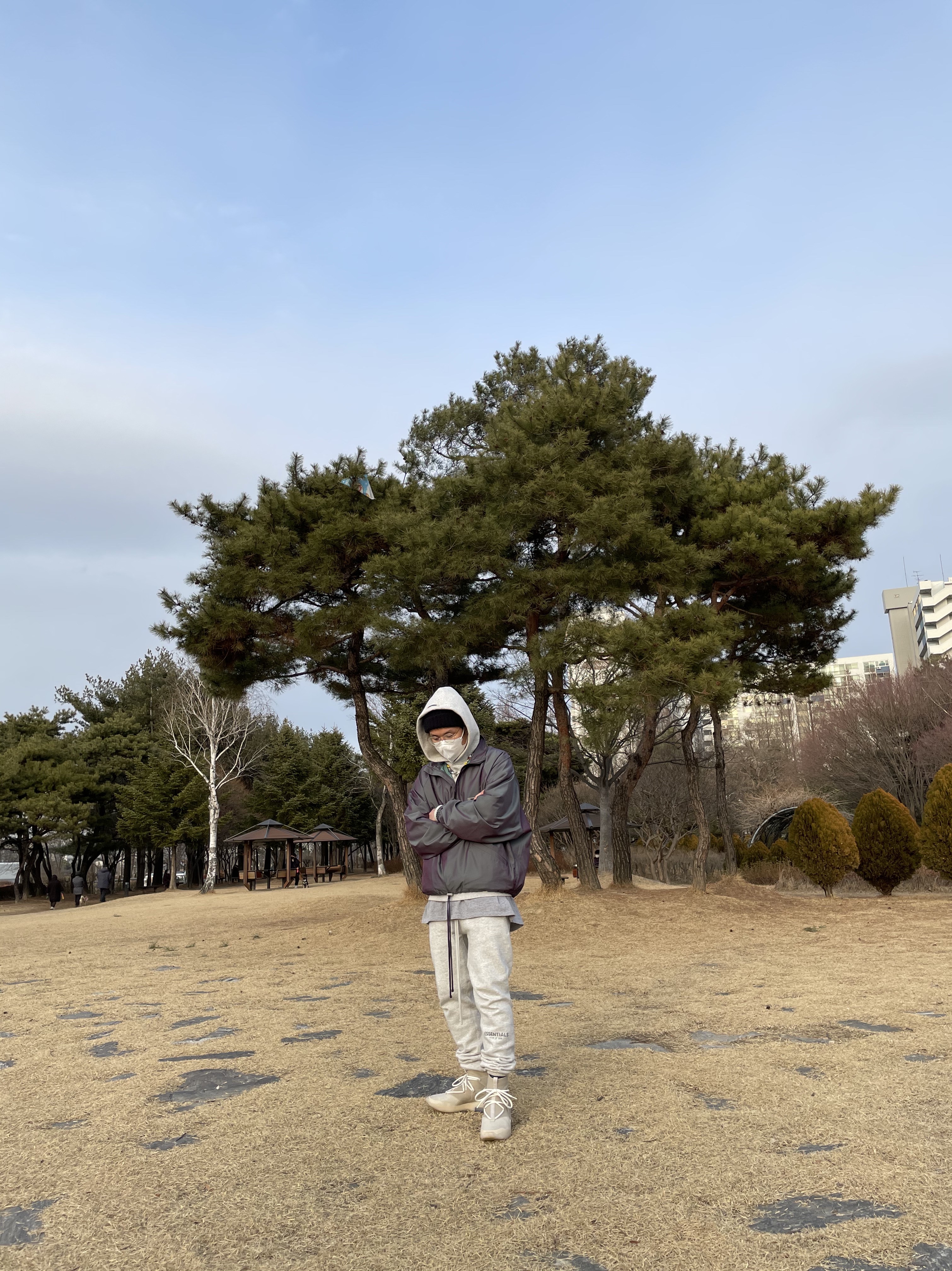Nike x Fear of God Air Fear of God 1 Oatmeal, Essentials Sweatpants Heather Grey - 20FW 착용 스타일 - 3