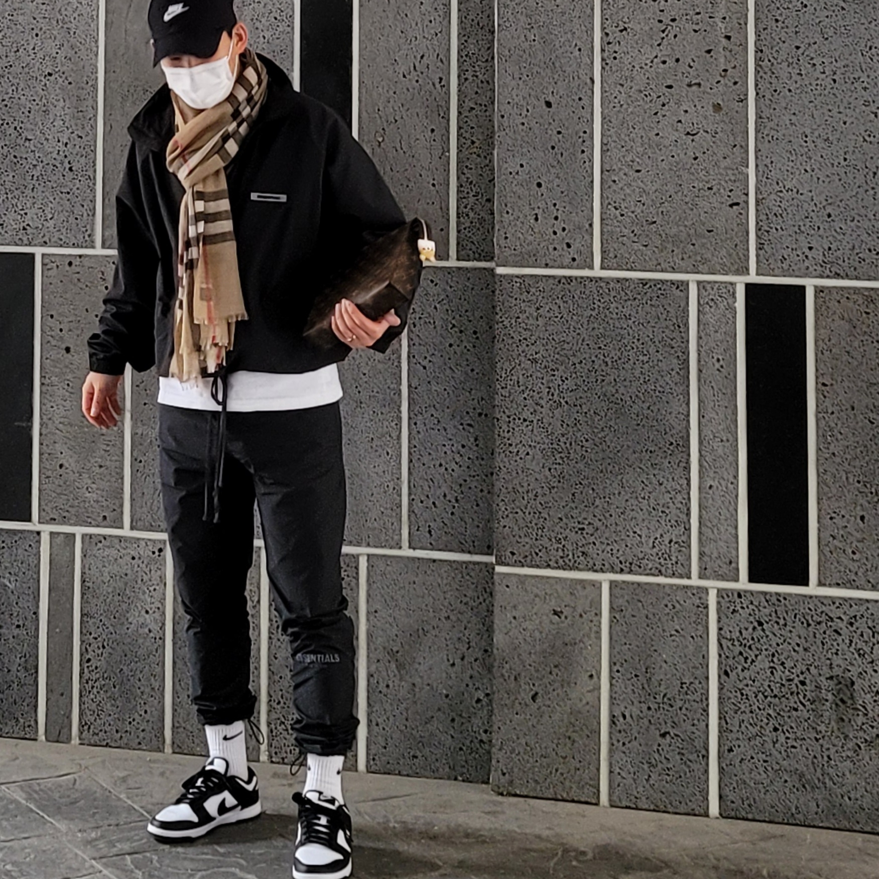 Nike Dunk Low Retro Black 착용 스타일