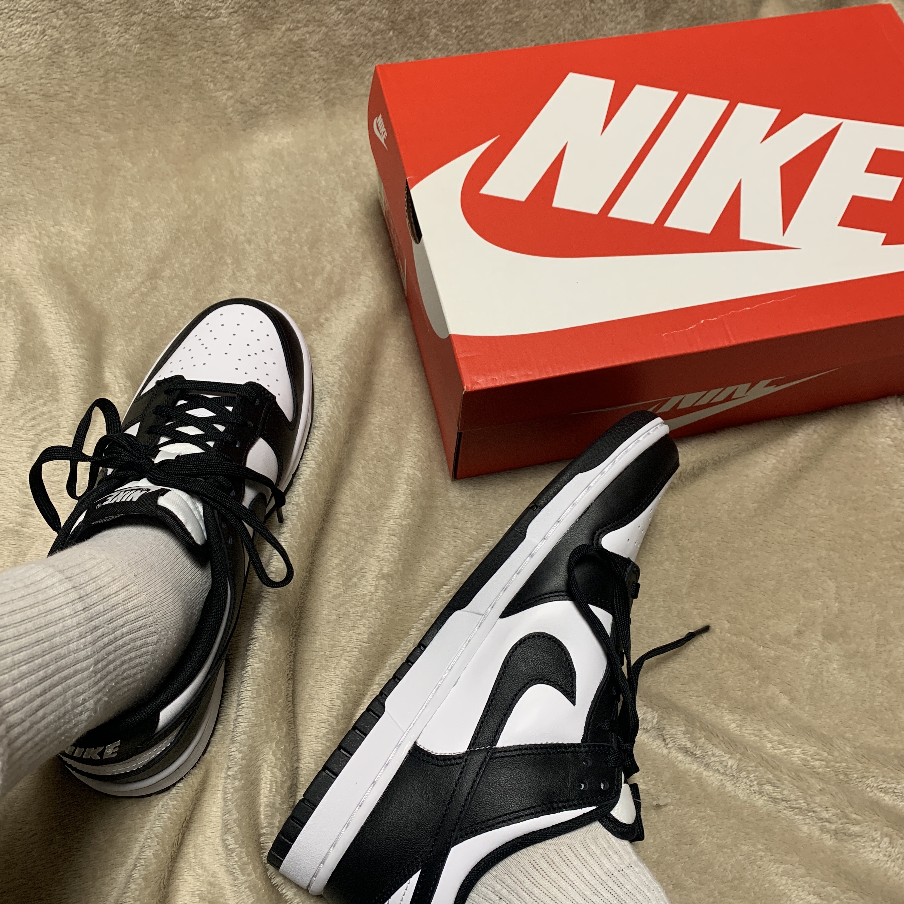 Nike Dunk Low Retro Black 착용 스타일 - 3