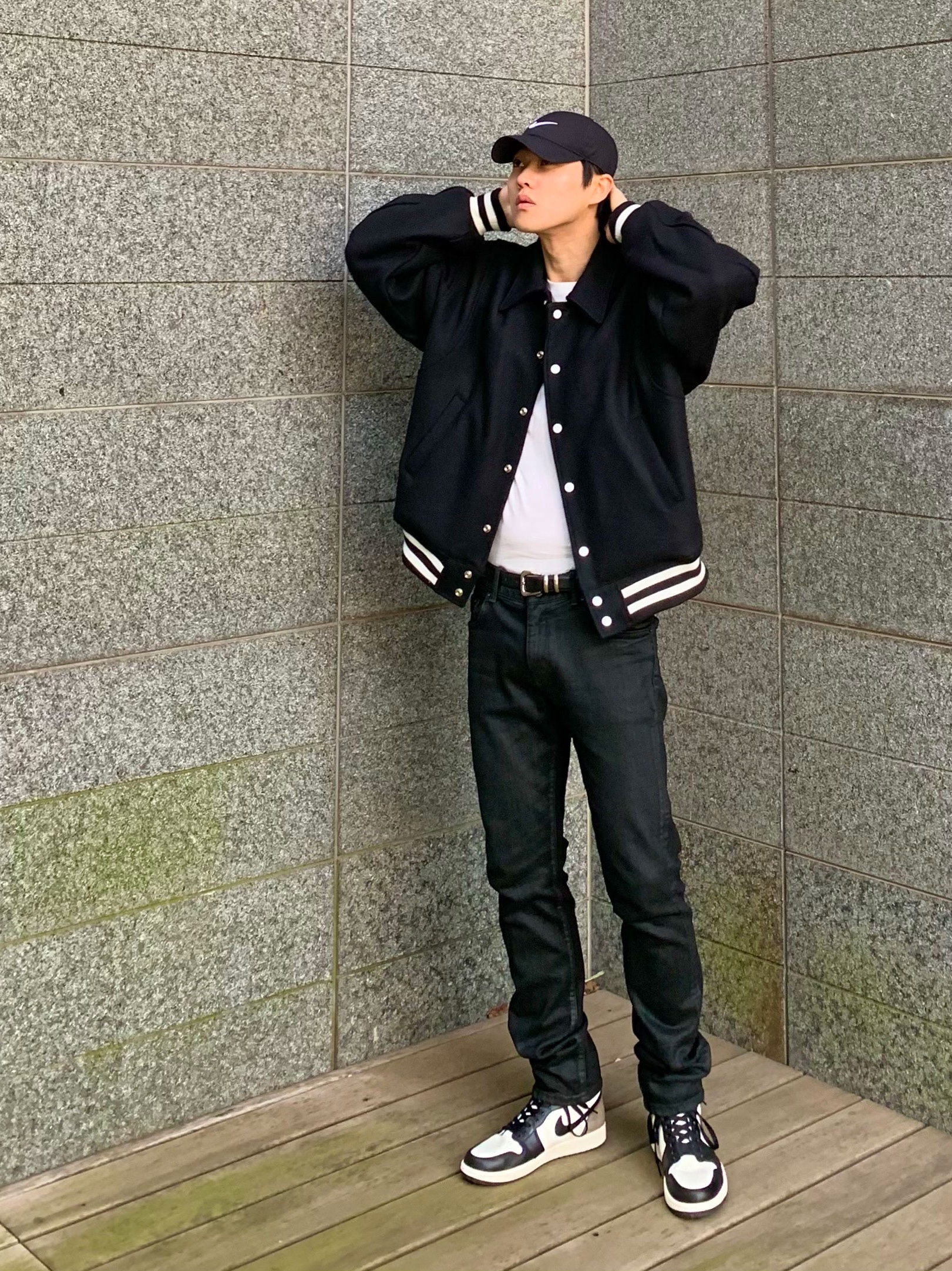 Jordan 1 Retro High OG Black Mocha 착용 스타일