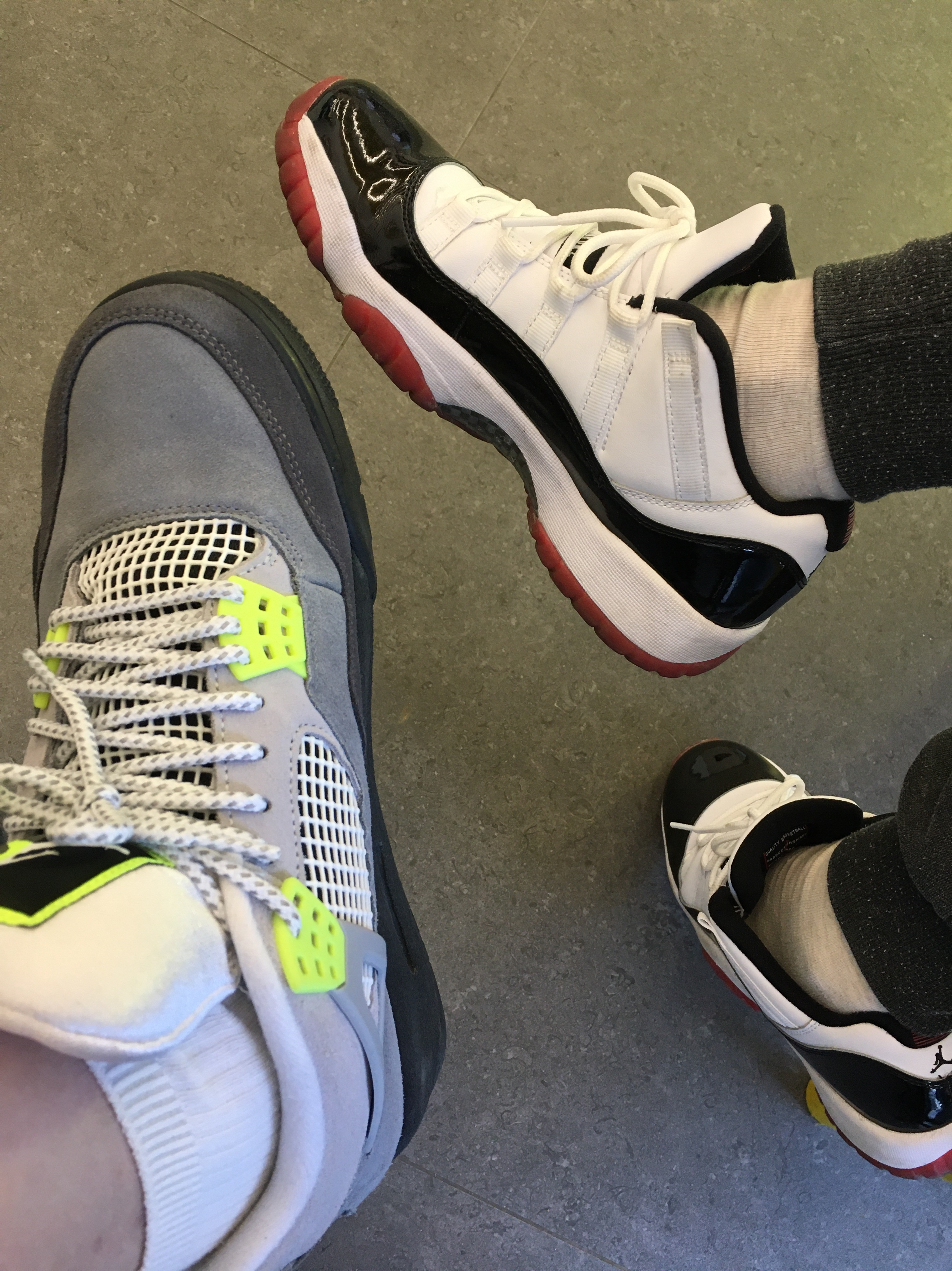 Jordan 11 Retro Low Concord Bred, Jordan 4 Retro SE Neon 95 착용 스타일