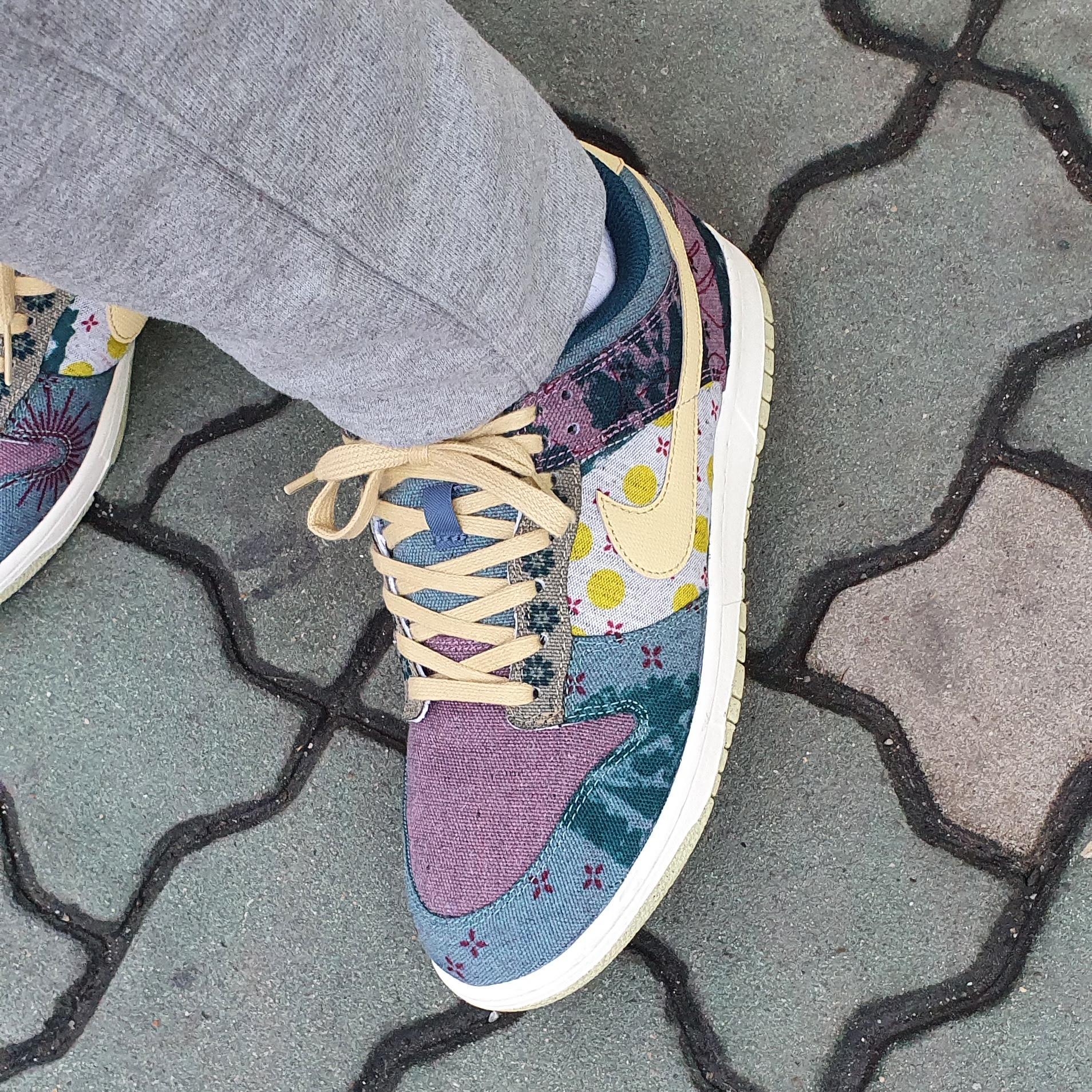 Nike Dunk Low SP Community Garden 착용 스타일