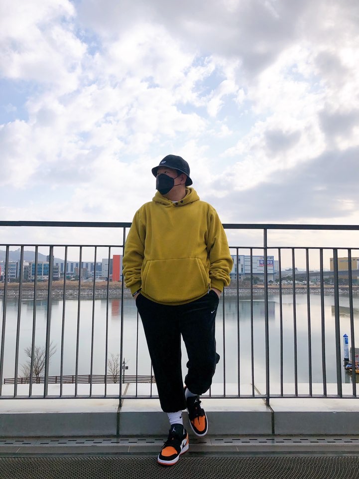 Palace Polartec Lazer Hood Khaki - 20FW, Jordan 1 Low Shattered Backboard 착용 스타일 - 2