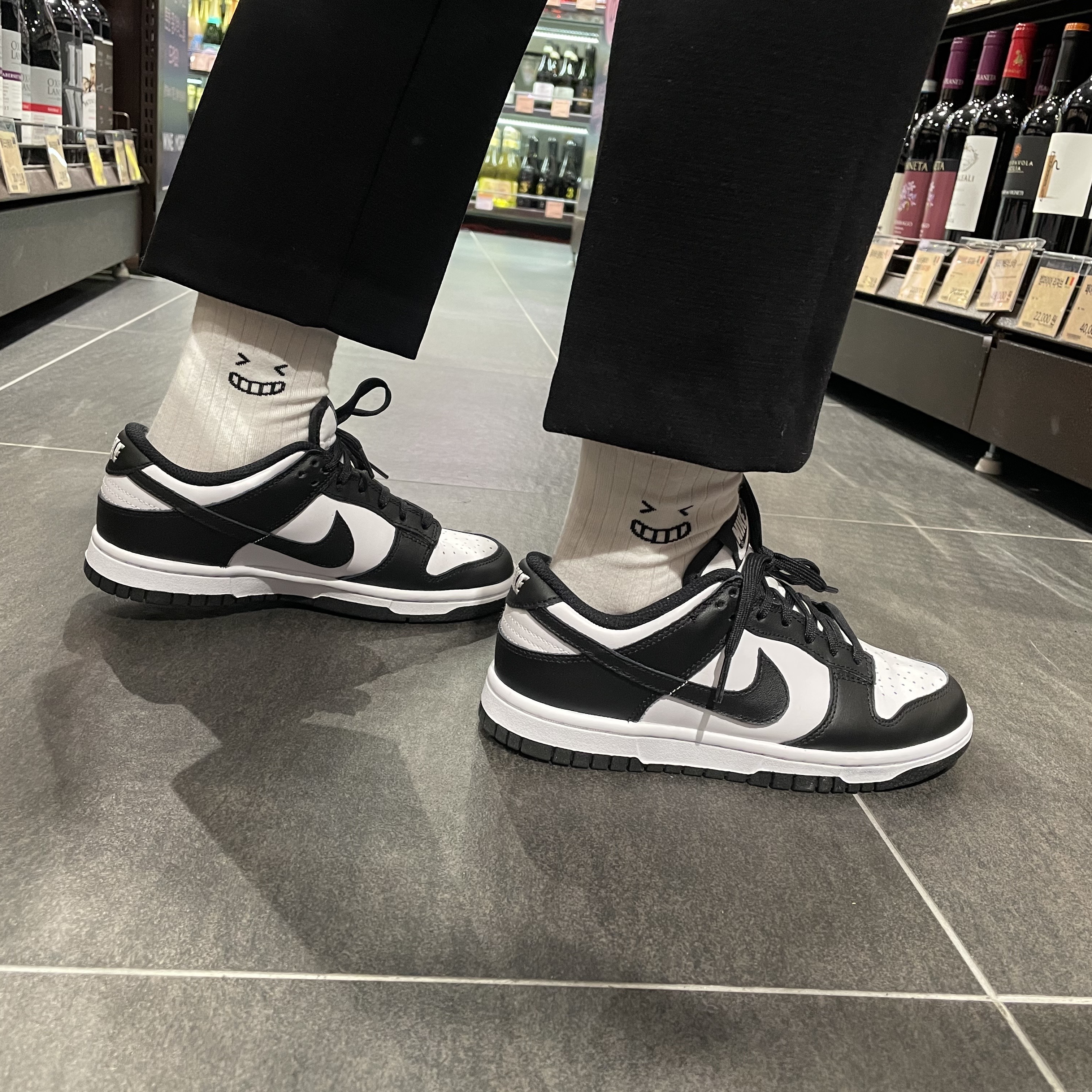 Nike Dunk Low Retro Black, (W) Nike Dunk Low Black 착용 스타일 - 3