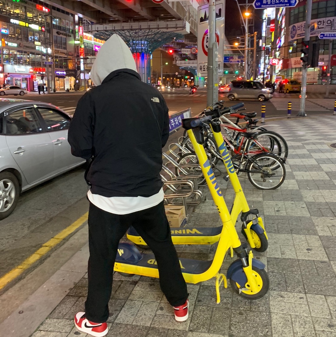 Jordan 1 Low Gym Red White 착용 스타일