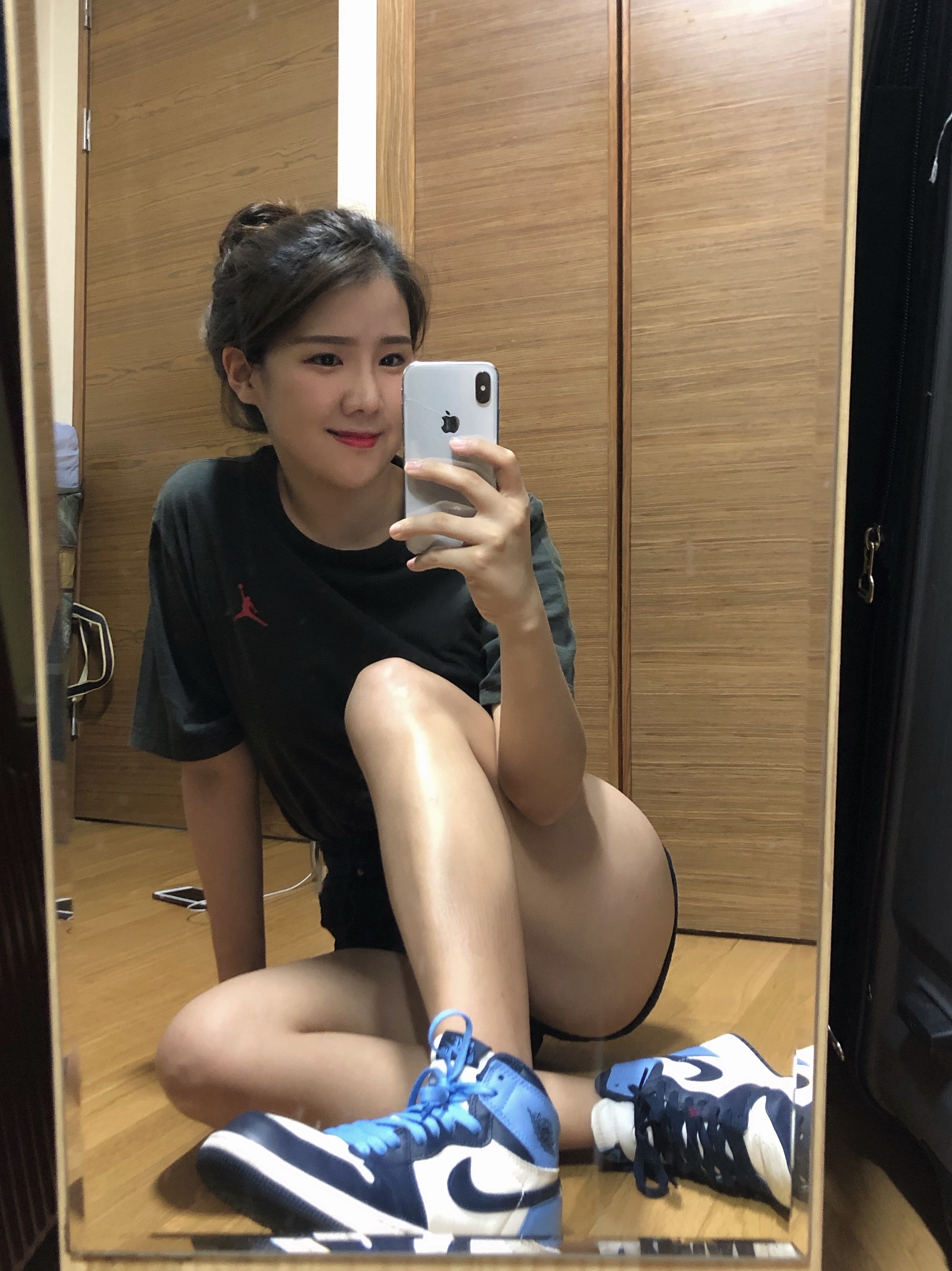 Jordan 1 Retro High Obsidian UNC 착용 스타일