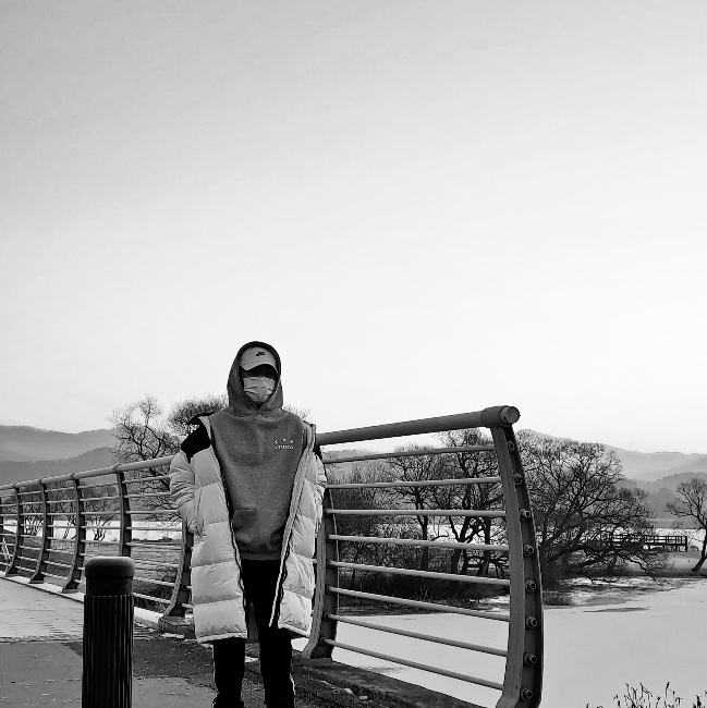 IAB Studio Hoodie Gray - 21SS 착용 스타일