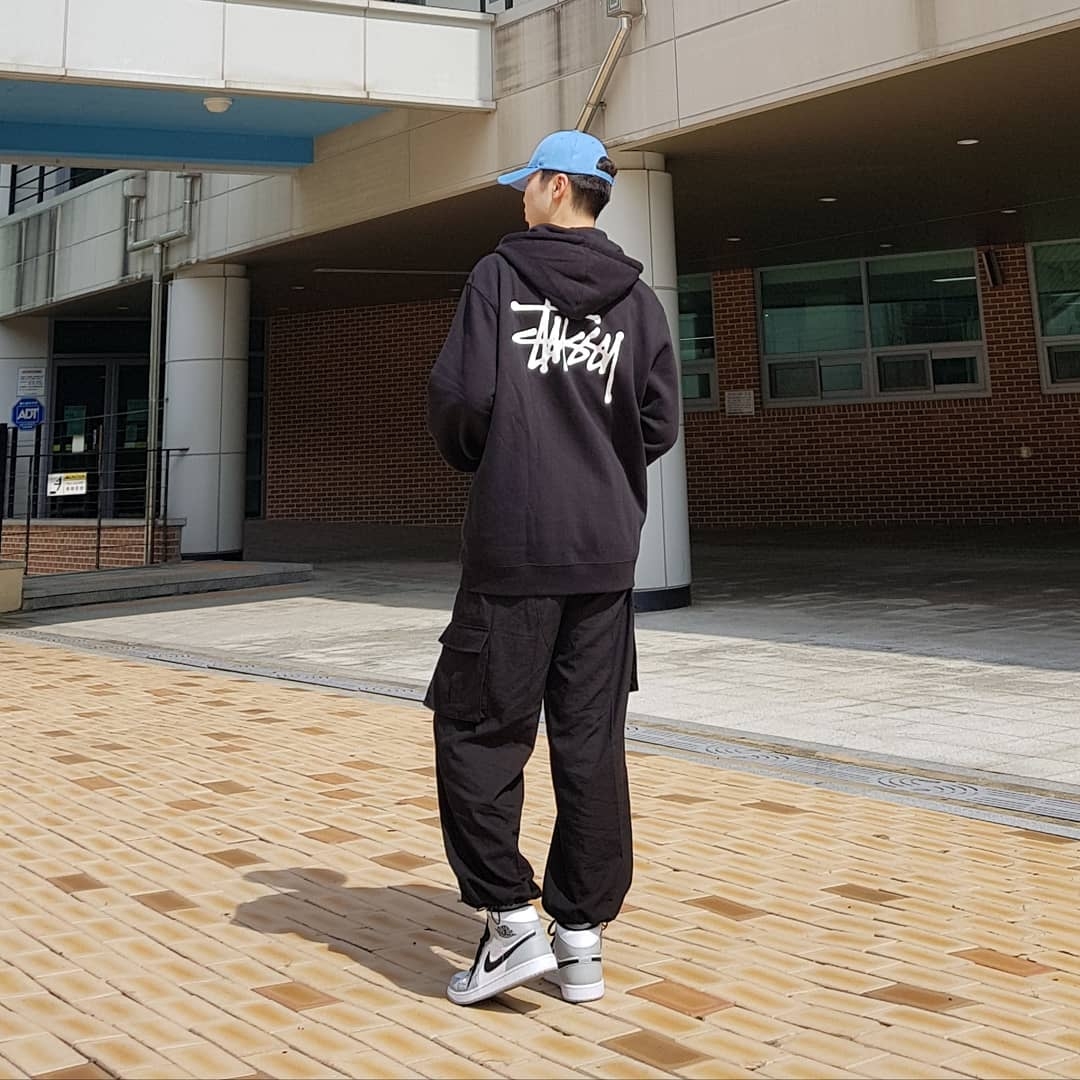 Jordan 1 Mid Light Smoke Grey 착용 스타일