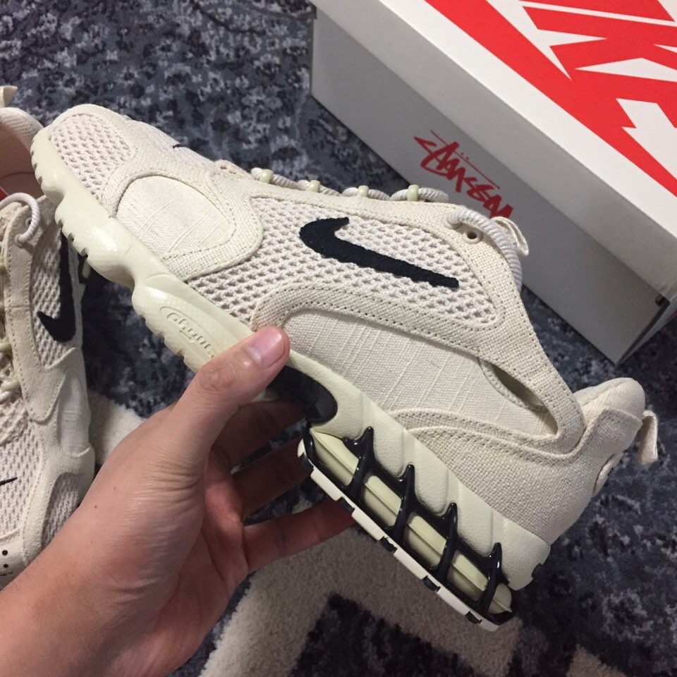 Nike x Stussy Air Zoom Spiridon Cage 2 Fossil 착용 스타일