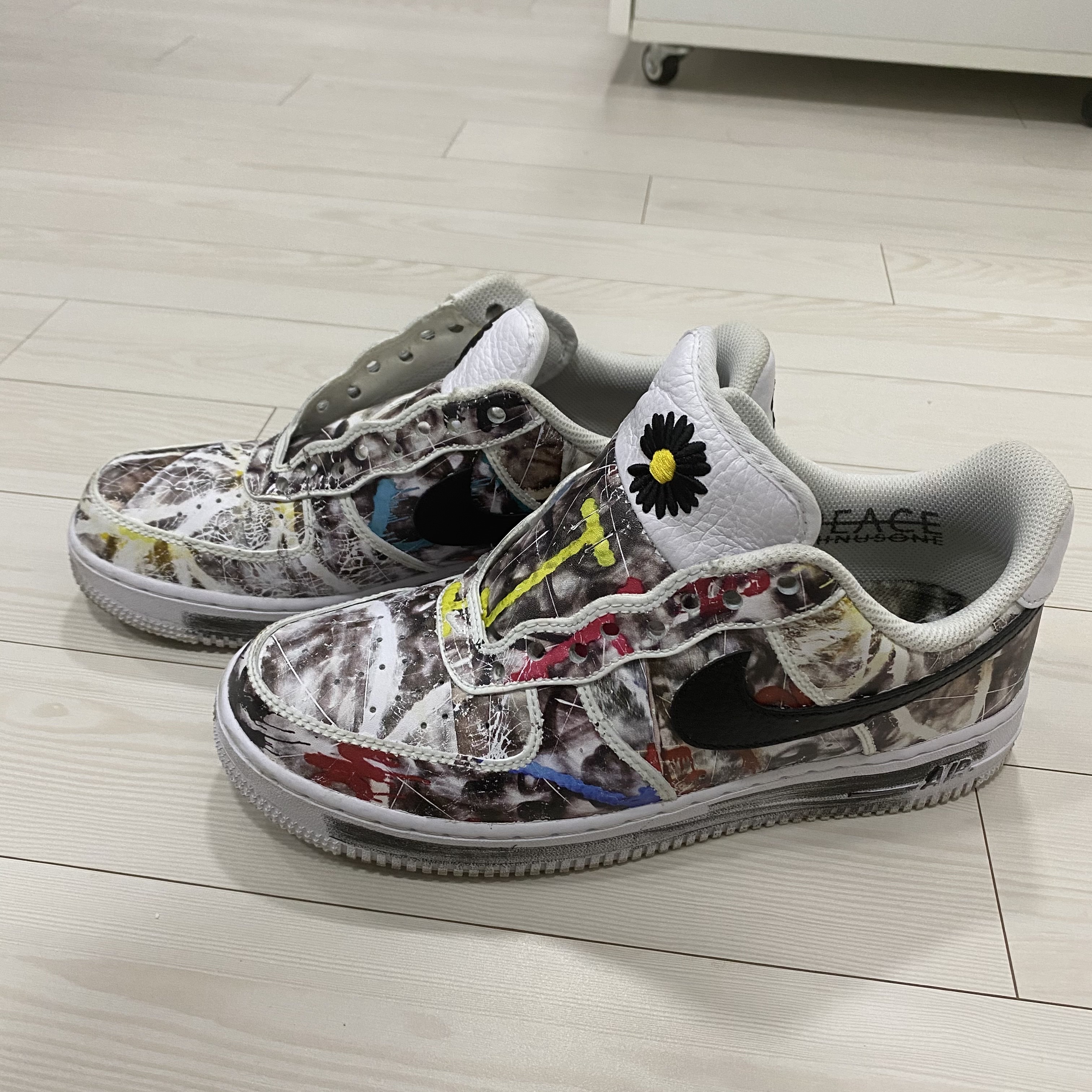 Nike x Peaceminusone Air Force 1 Low Para-Noise 2.0 착용 스타일 - 3