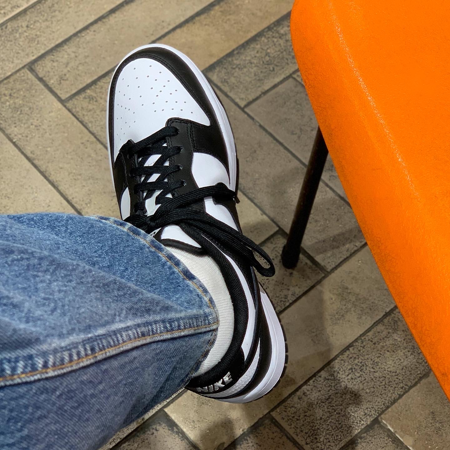 Nike Dunk Low Retro Black 착용 스타일 - 3