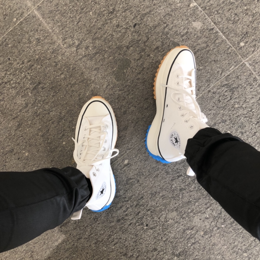 Converse x JW Anderson Run Star Hike Hi White 착용 스타일 - 2