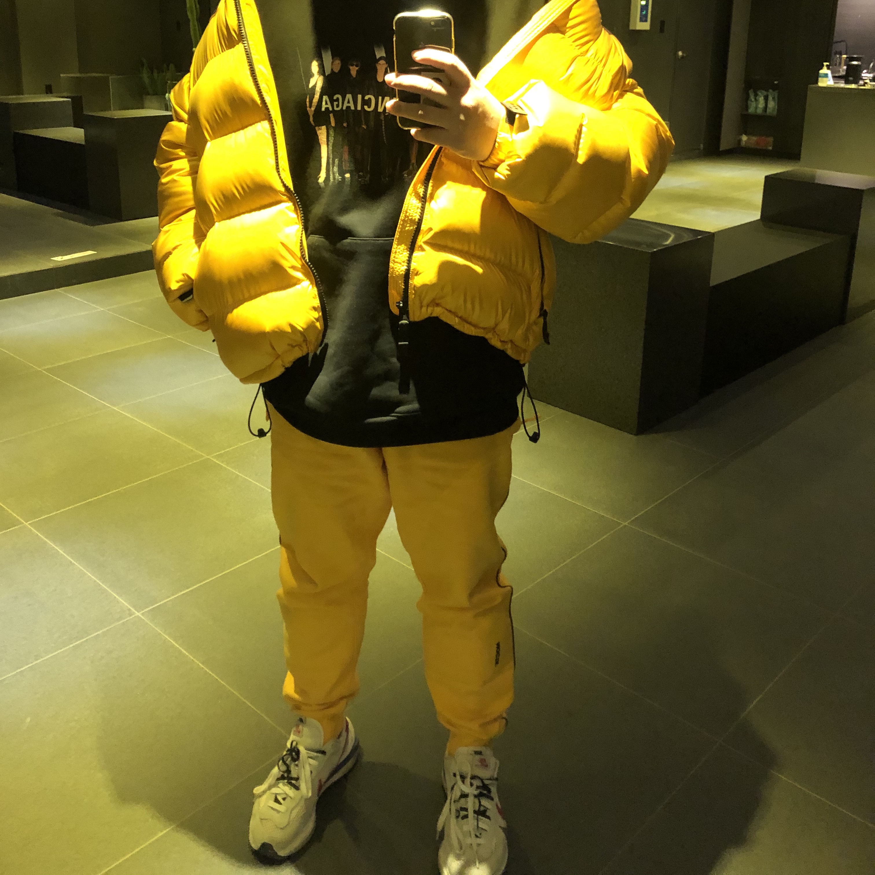 Nike x Drake Nocta Fleece Pants University Gold - Asia, Nike x Drake Nocta Puffer Jacket University Gold - US/EU 착용 스타일