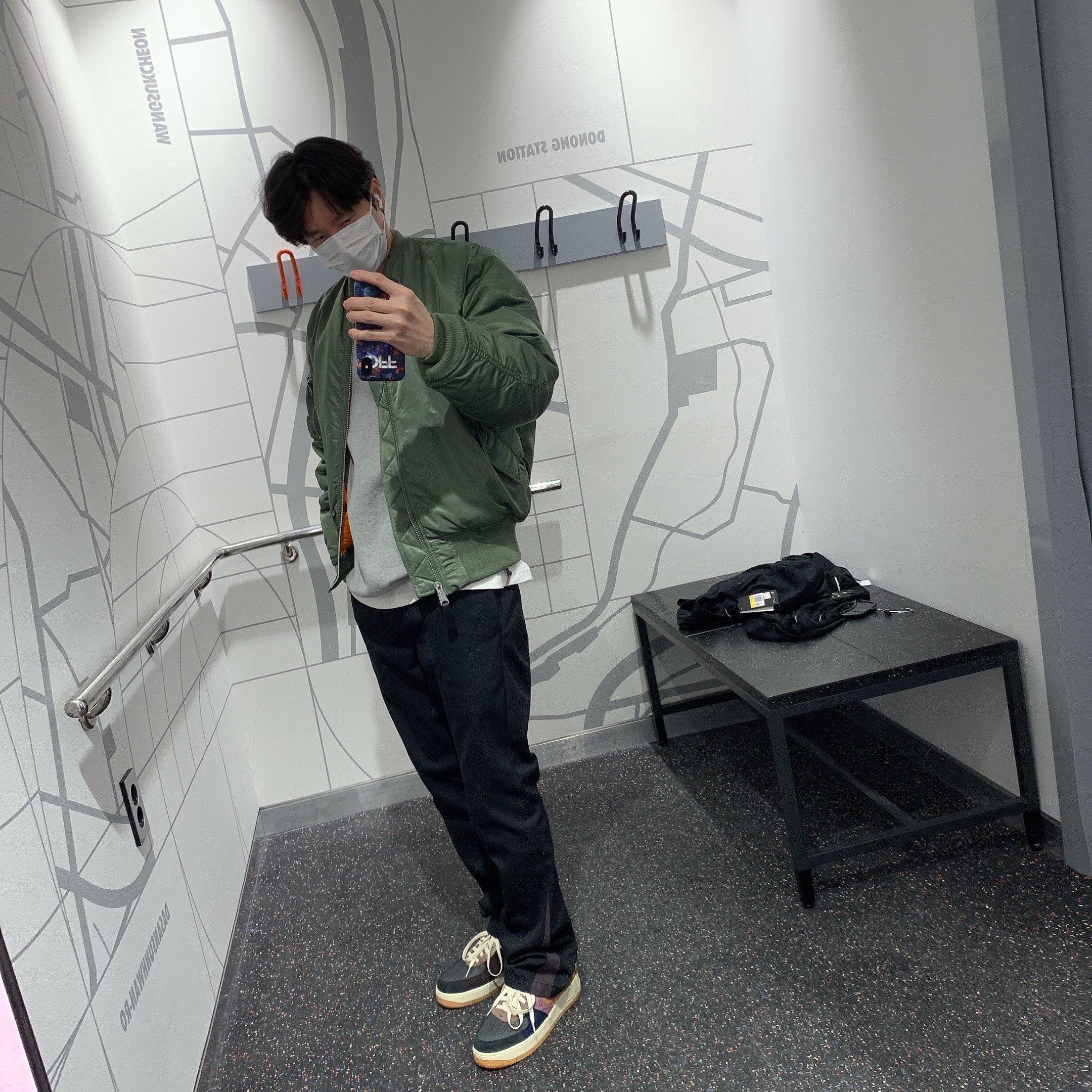 Nike x Travis Scott Air Force 1 Low Cactus Jack 착용 스타일