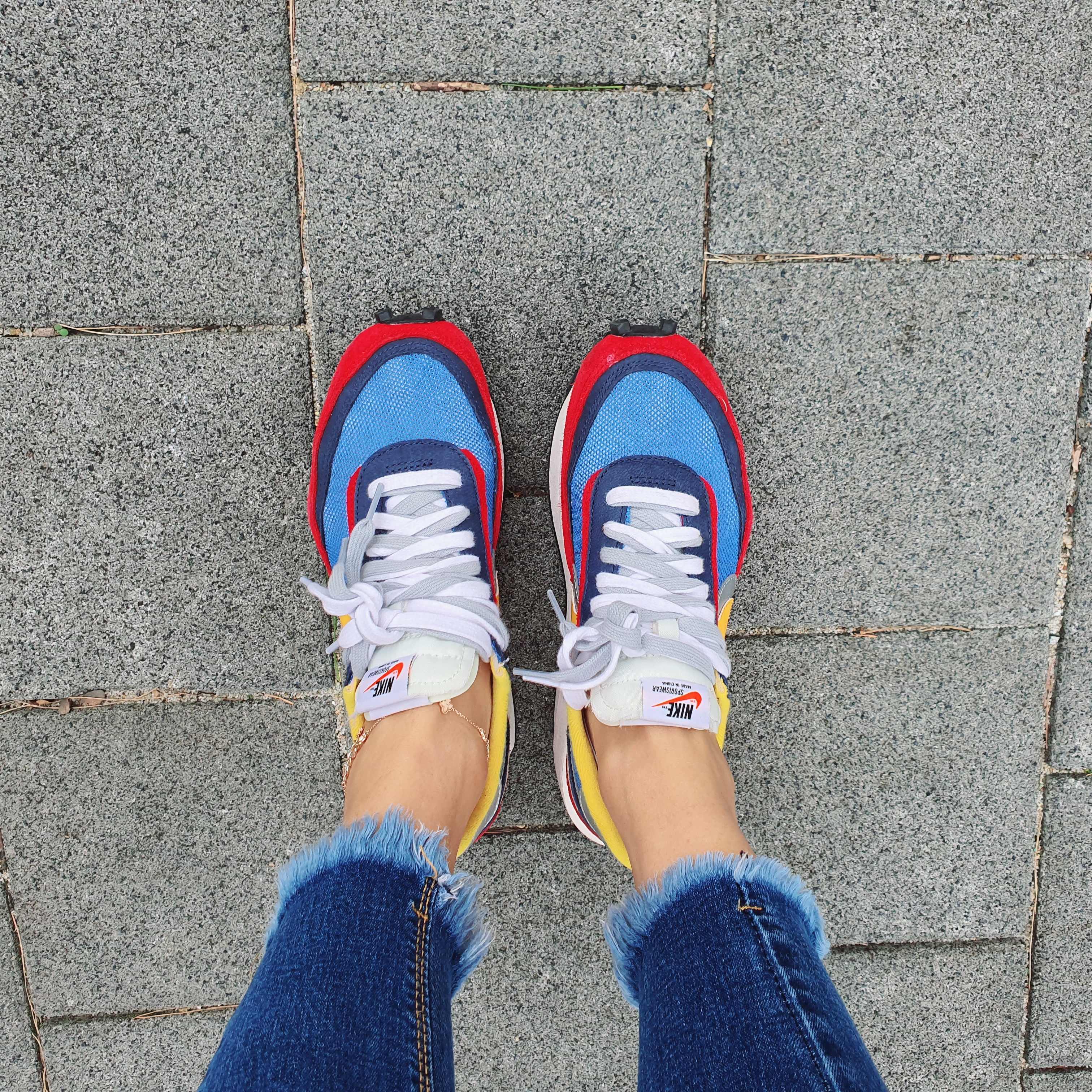 Nike x Sacai LDWaffle Blue Multi 착용 스타일
